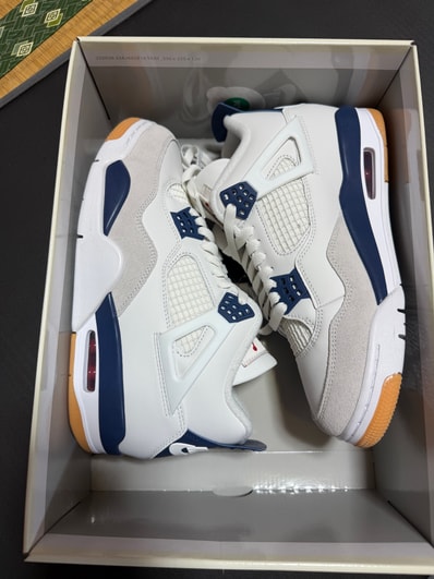 Nike SB Air Jordan 4 Retro SP "Summit White/Navy"
