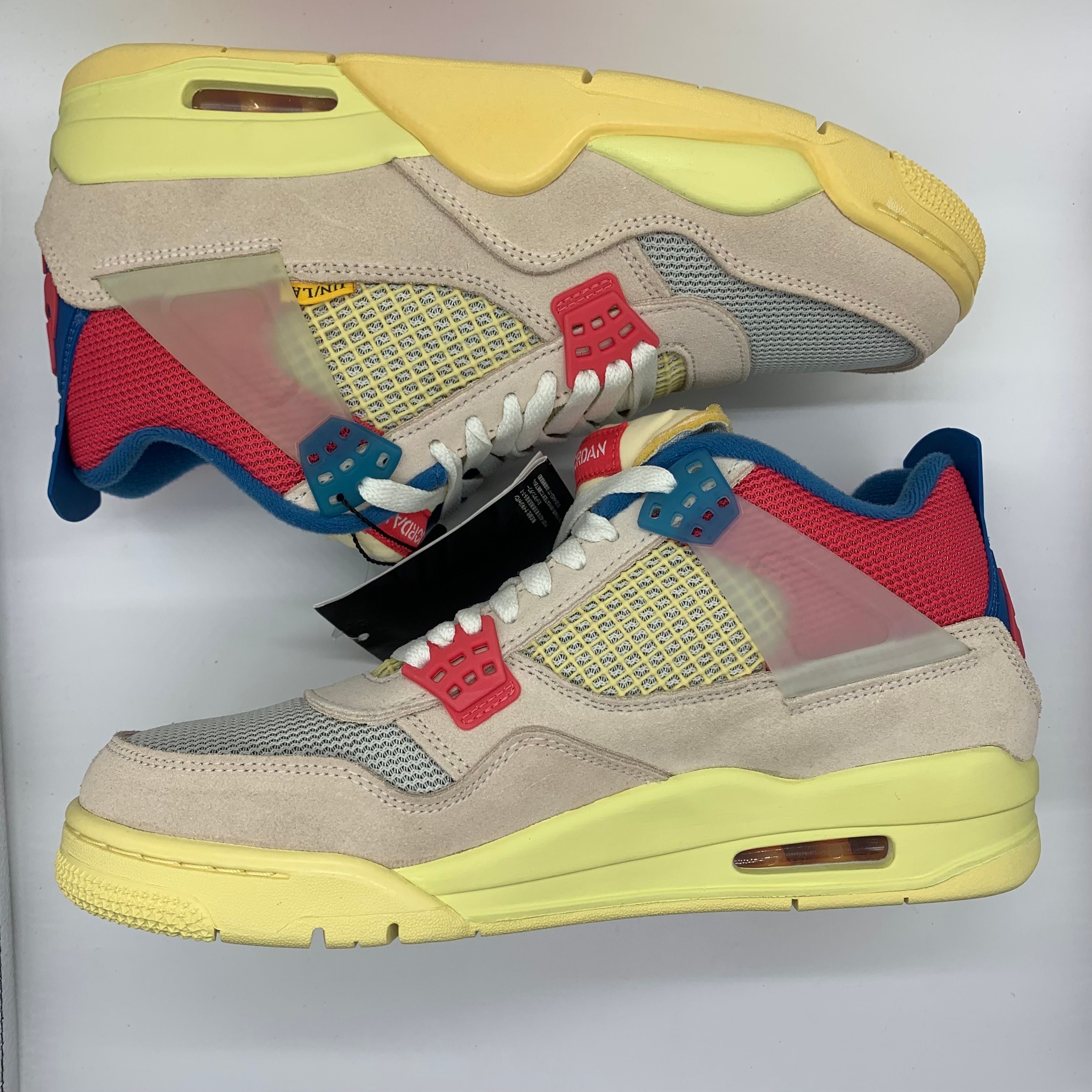 UNION × Nike Air Jordan 4 SP "Guava Ice/Light Fusion Red"