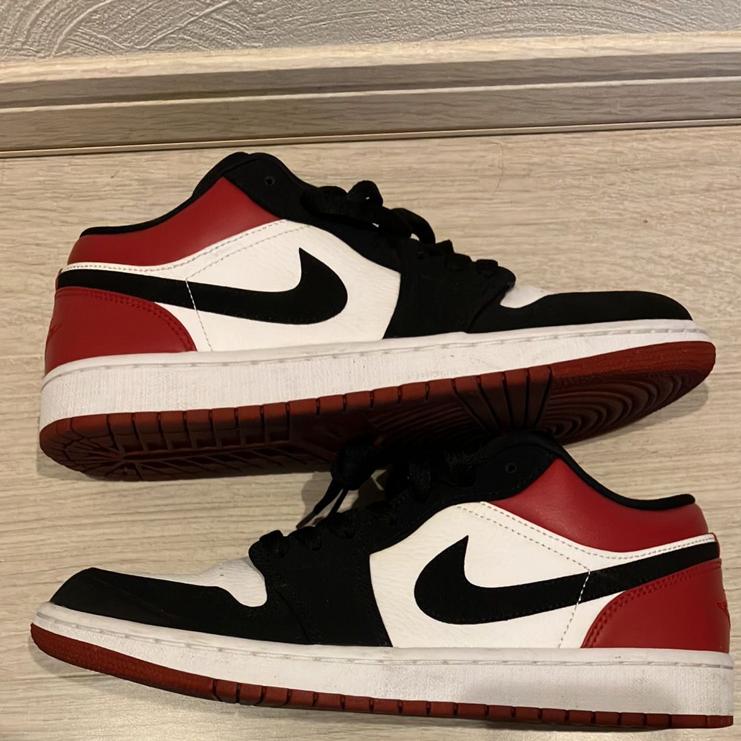 Nike Air Jordan 1 Low "Black Toe"
