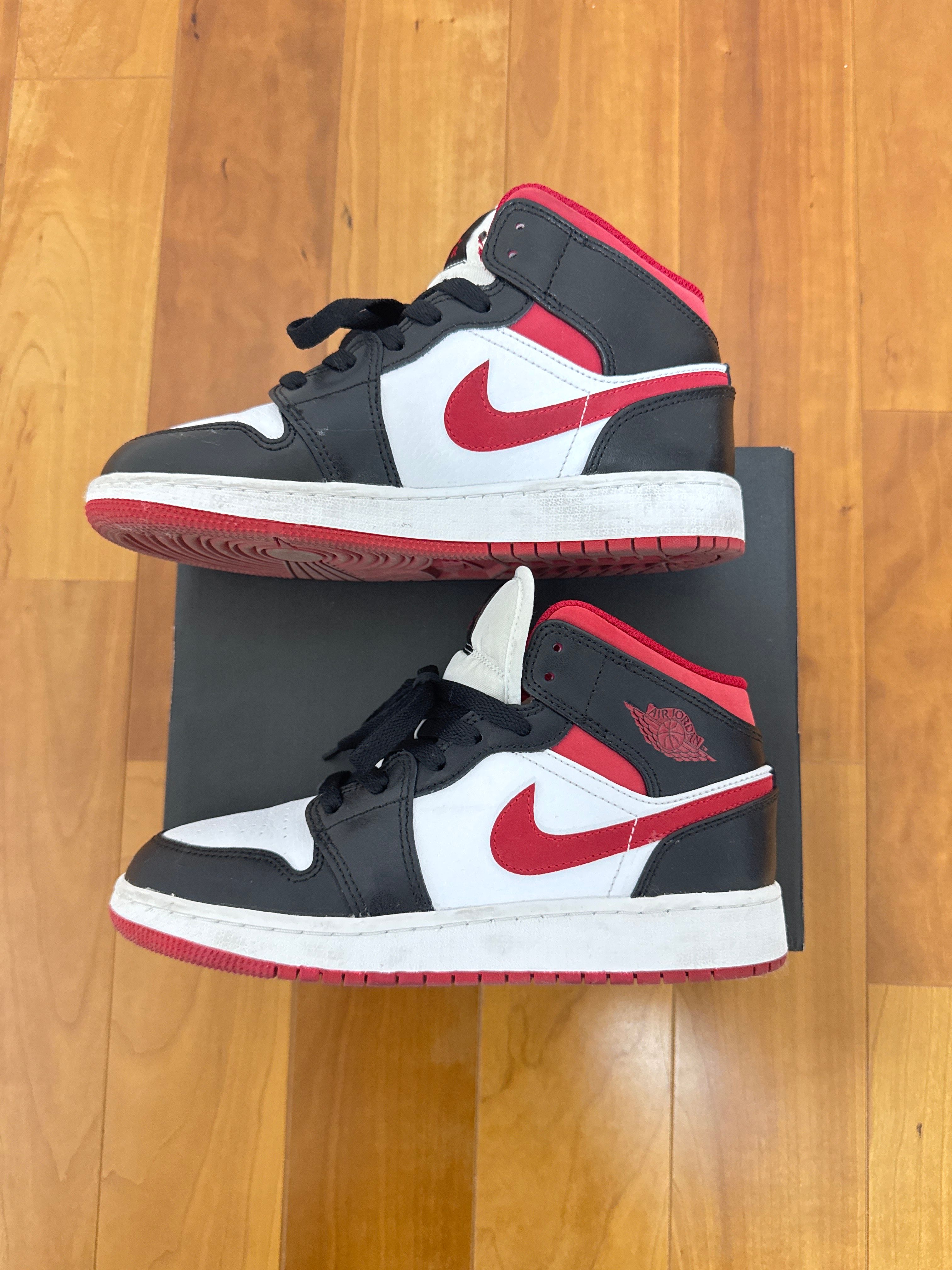 Nike GS Air Jordan 1 Mid "White/Gym Red/Black"