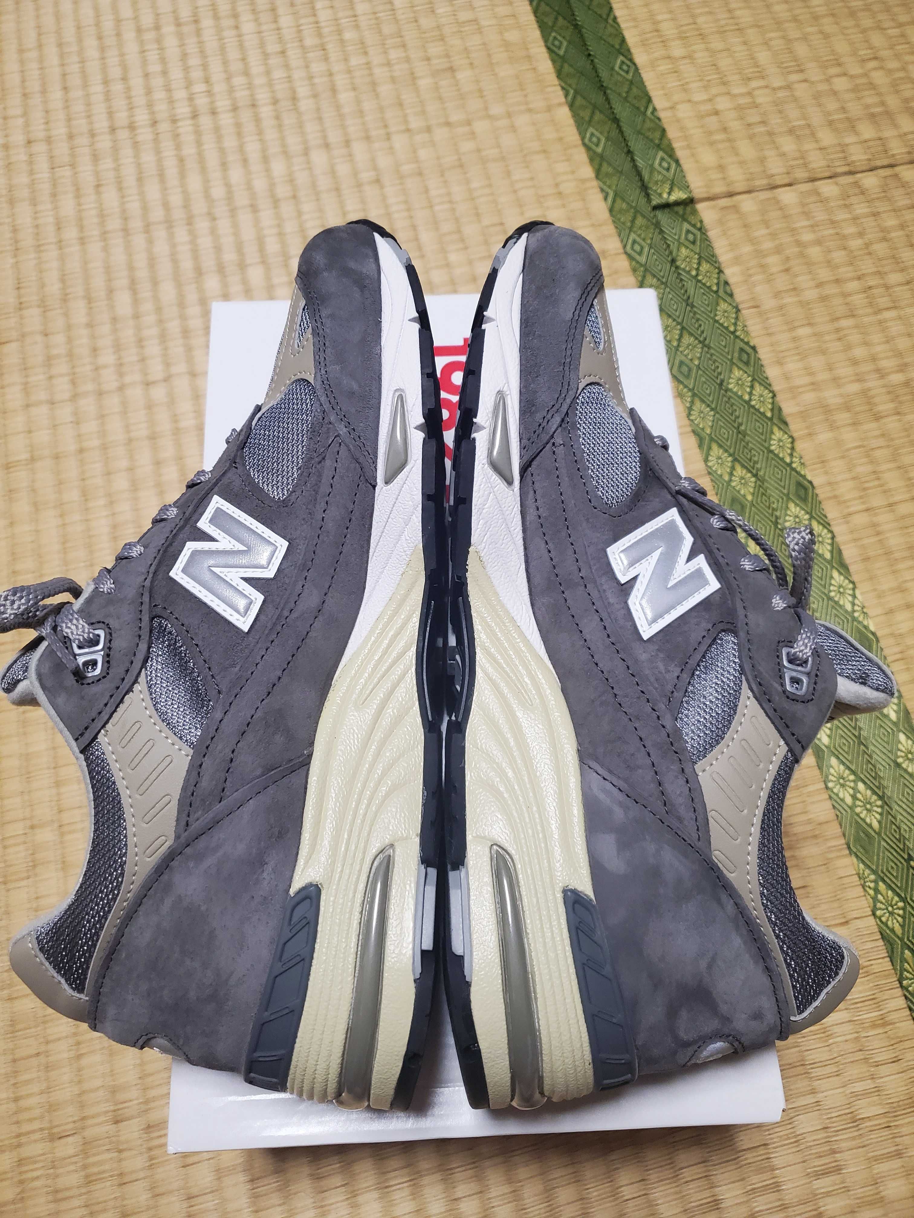 New Balance M991UKF Flimby Catalogue Pack "Grey/White"