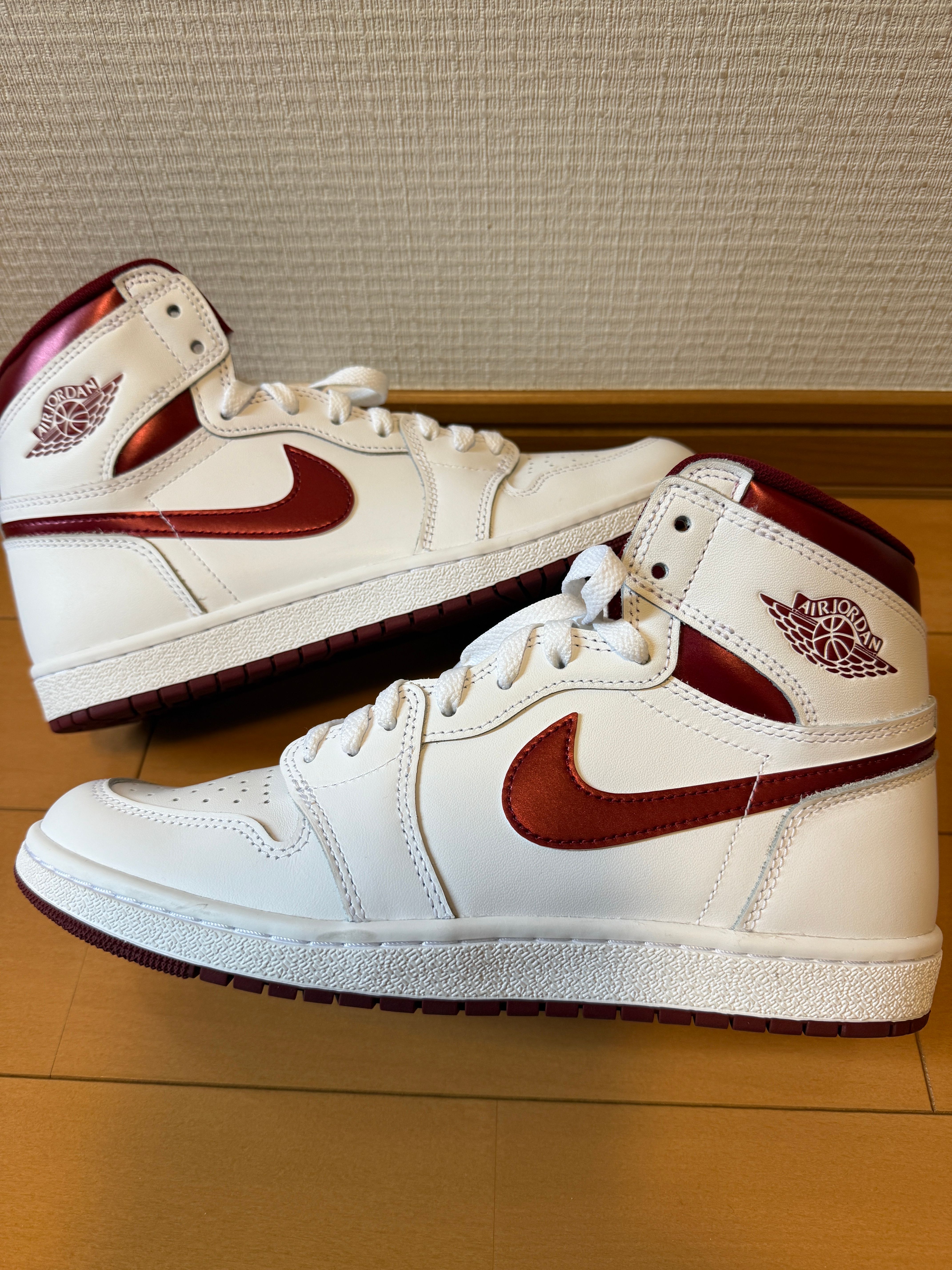 Nike Air Jordan 1 High '85 "Metallic Burgundy"