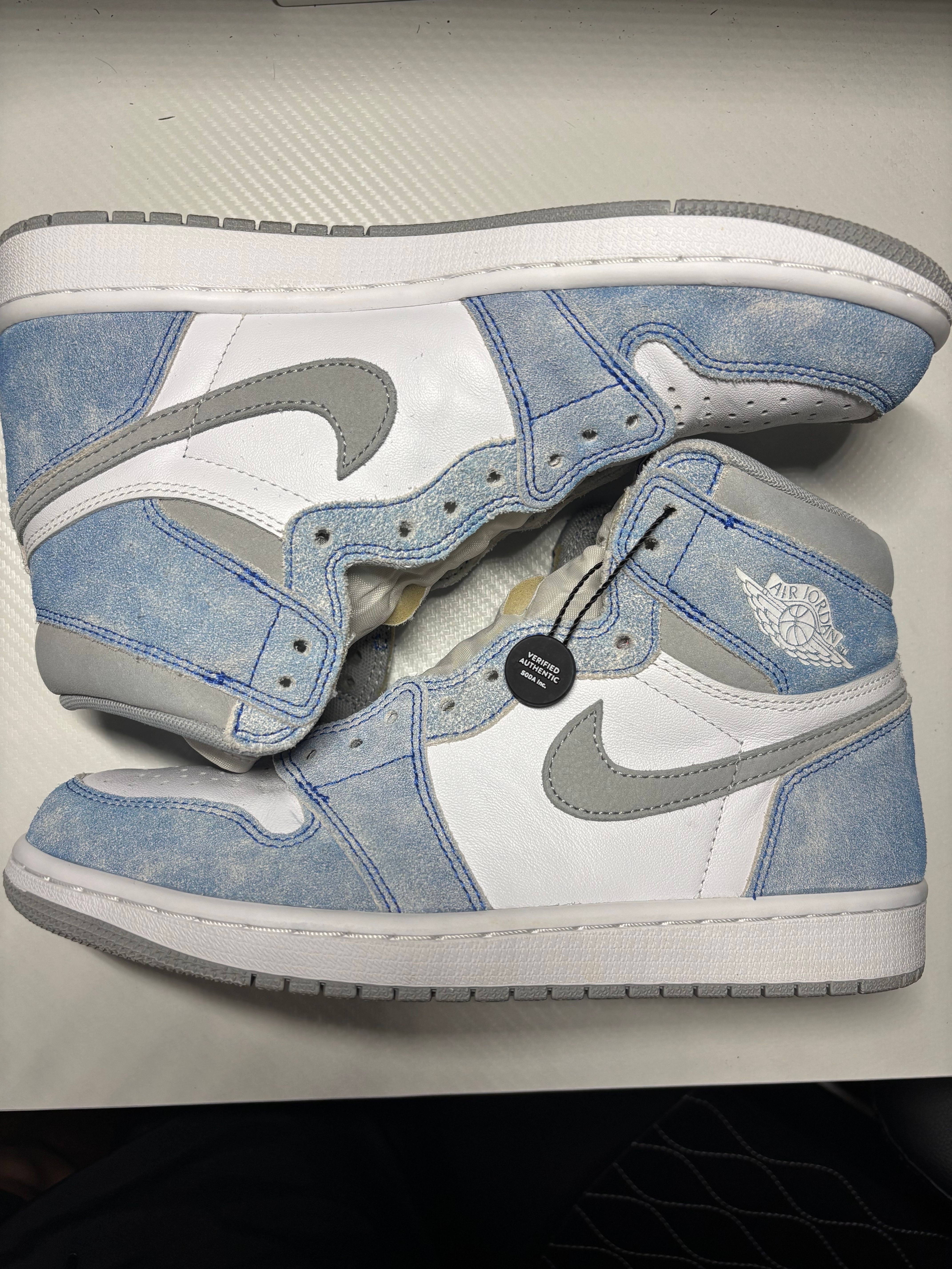 Nike Air Jordan 1 High OG "Hyper Royal"