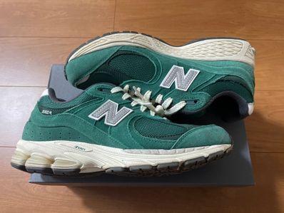 New Balance 2002R "Forest Green"