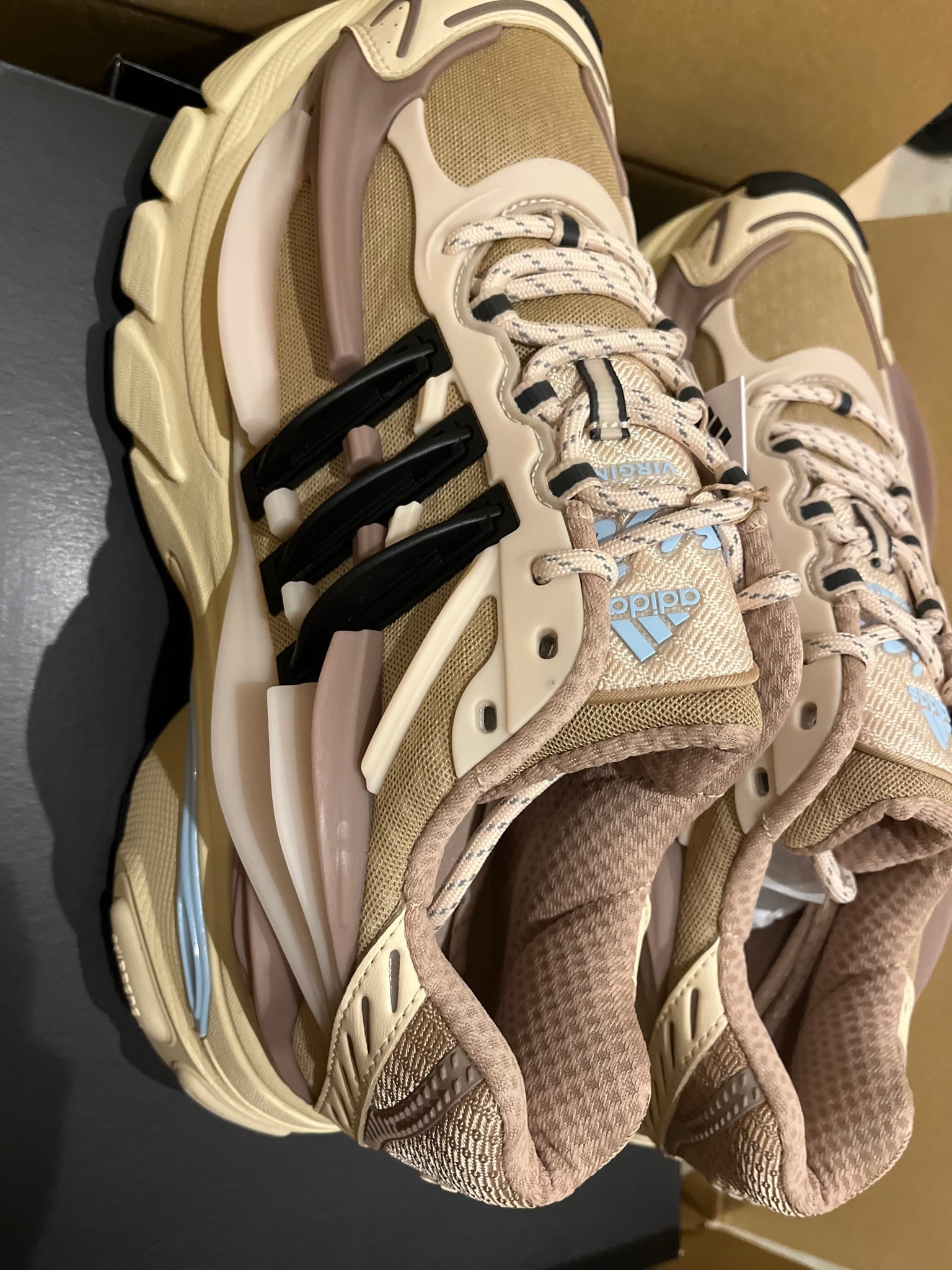 Pharrell Williams × adidas Adistar Jellyfish "Crystal Sand"