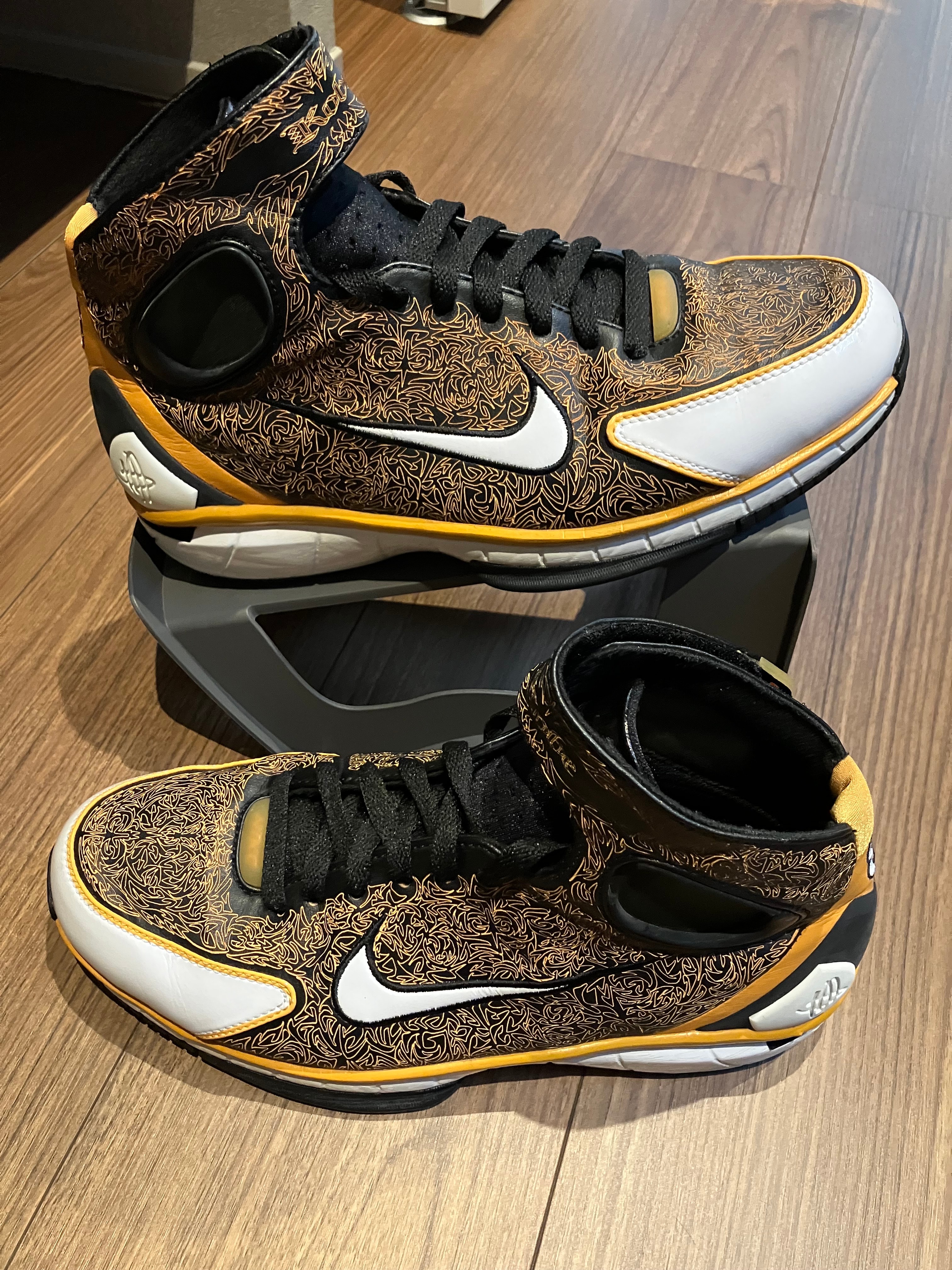 Nike Air Zoom Huarache 2K4 Laser Kobe "Black/Gold"