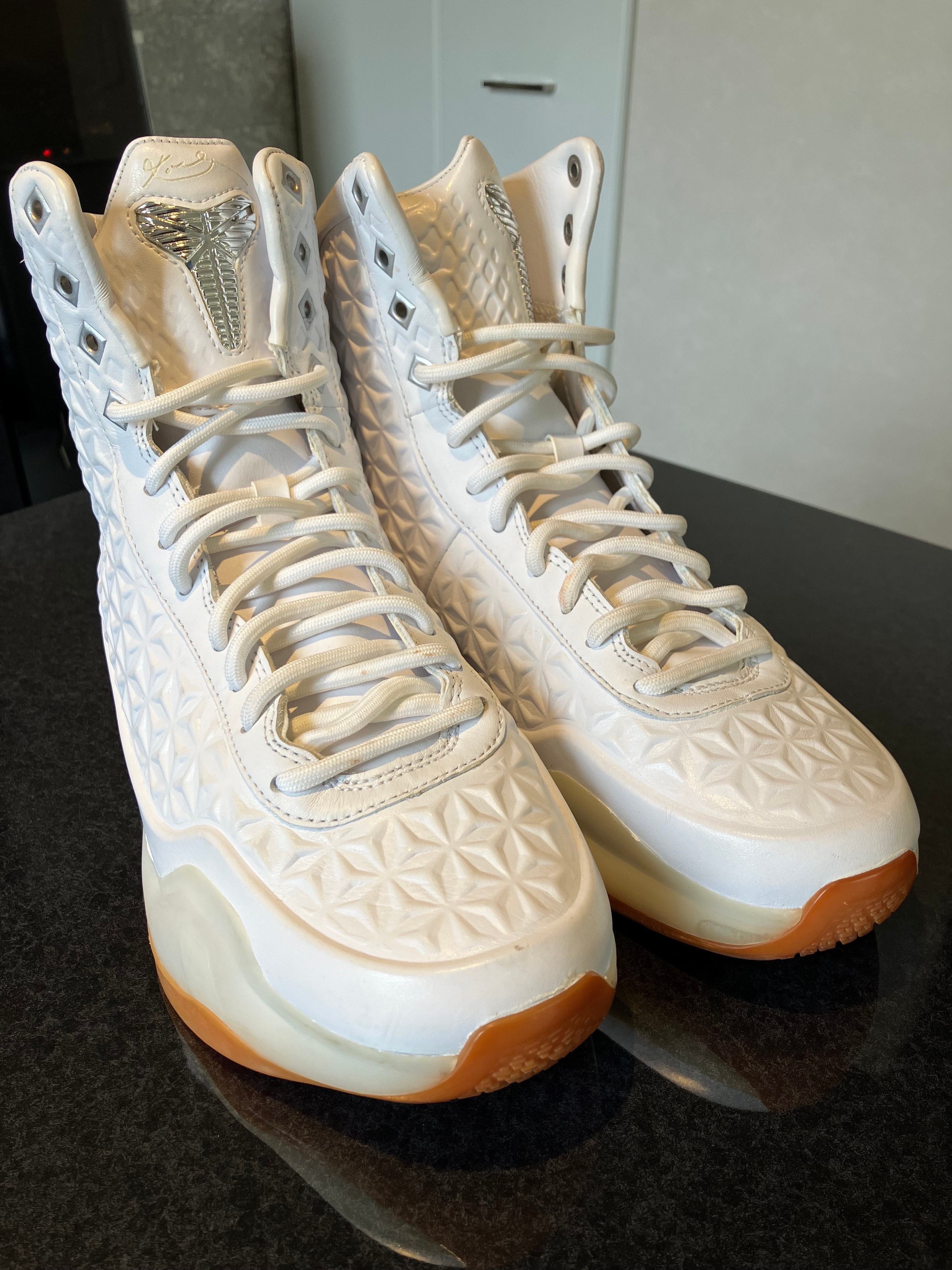 Nike Kobe 10 Elite EXT "White Gum"
