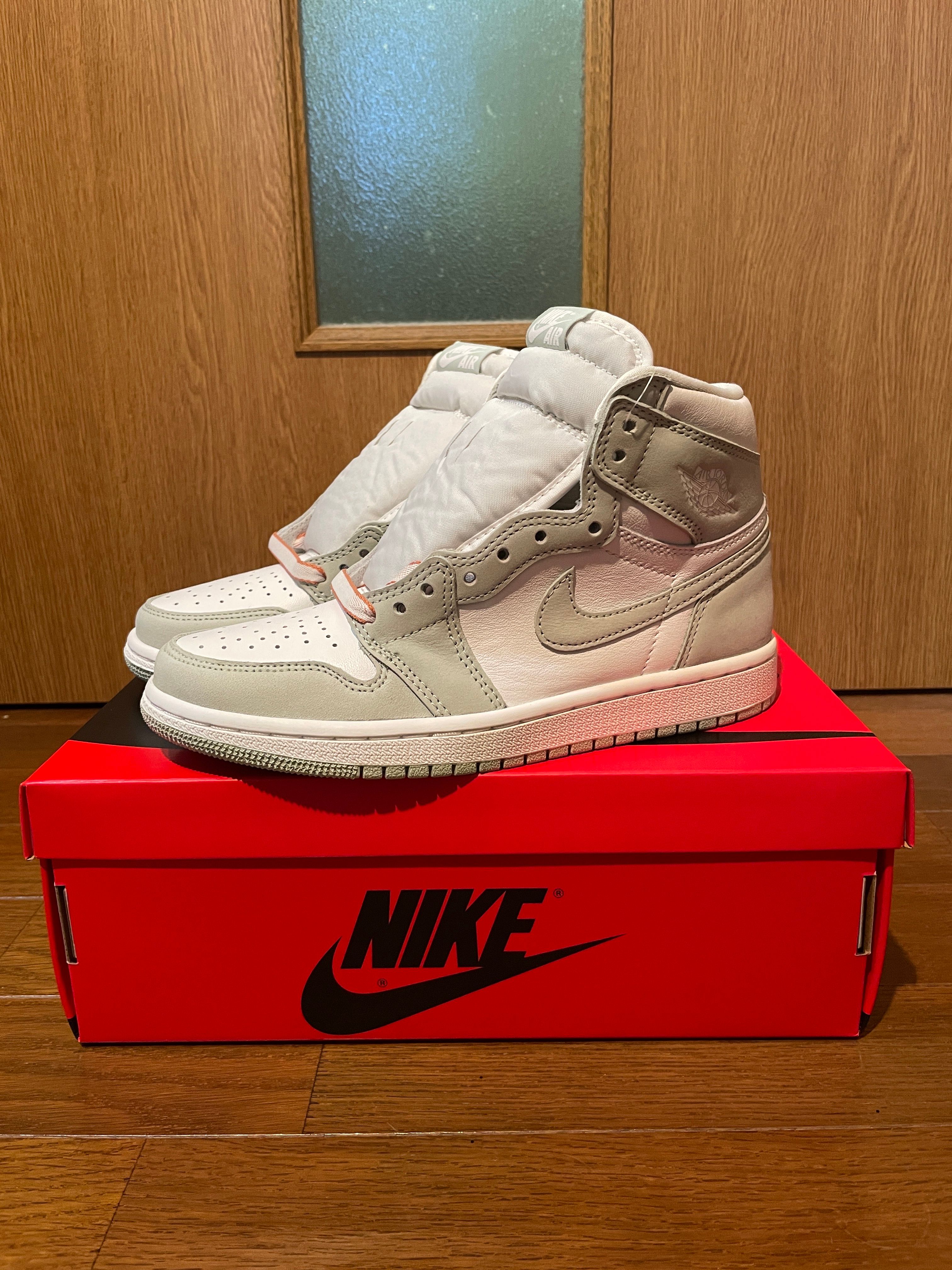 Nike Women's Air Jordan 1 High OG "Seafoam"