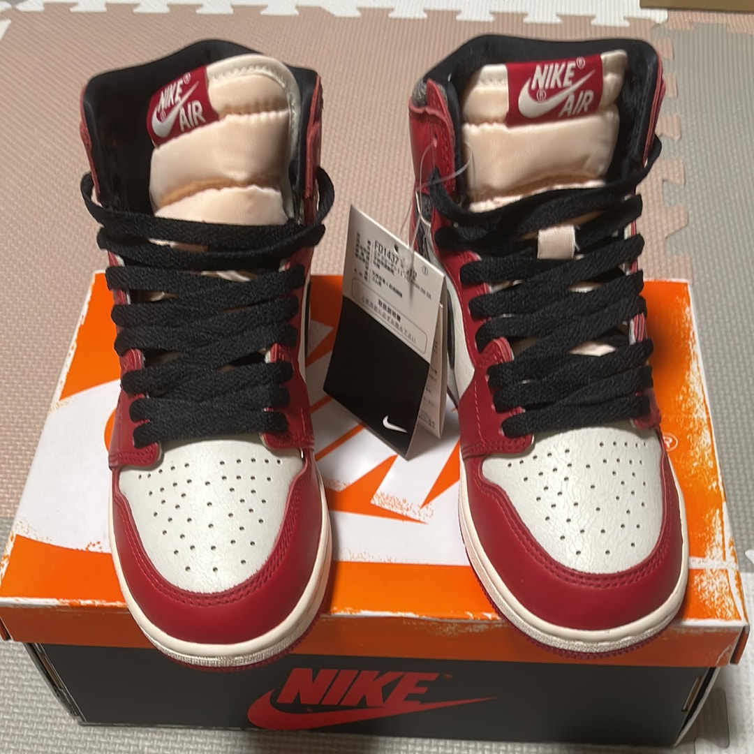 Nike Air Jordan 1 High OG "Lost & Found/Chicago"