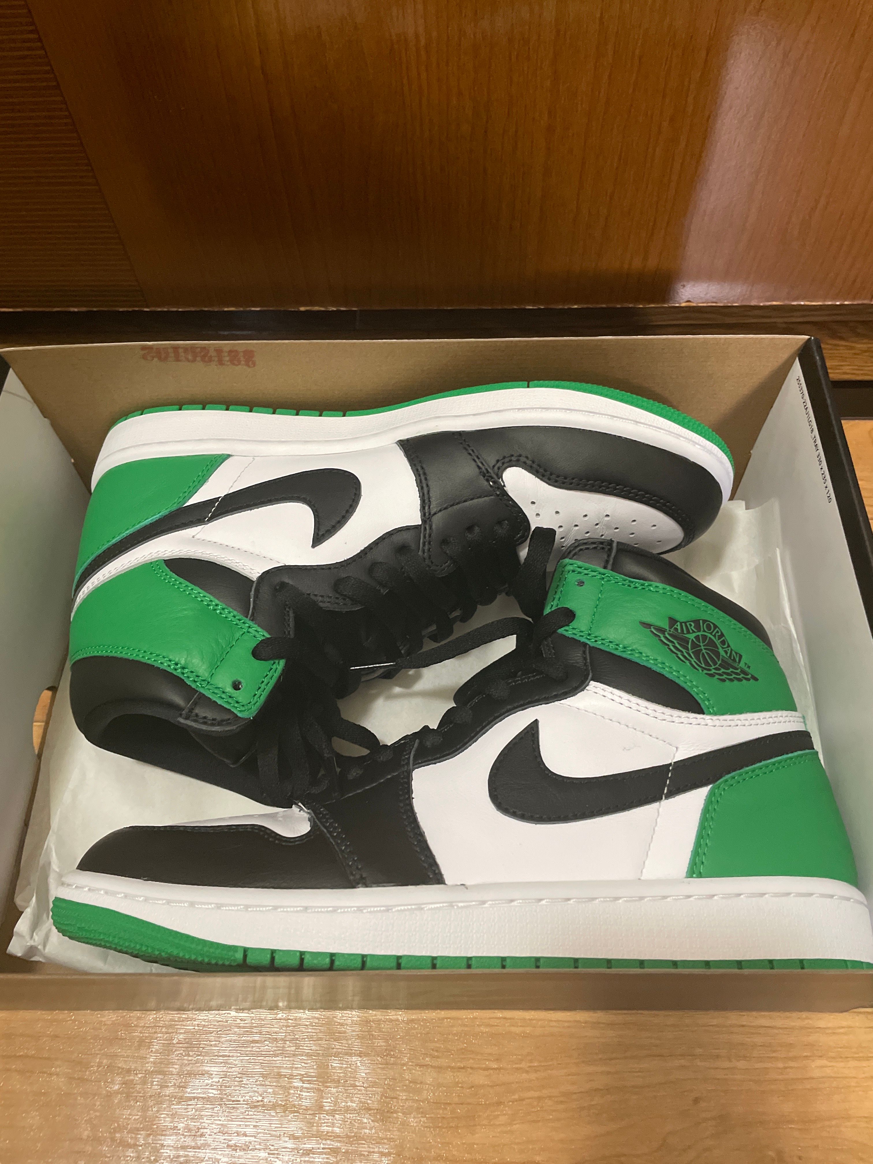 Nike Air Jordan 1 Retro High OG "Celtics/Black and Lucky Green" (2023)