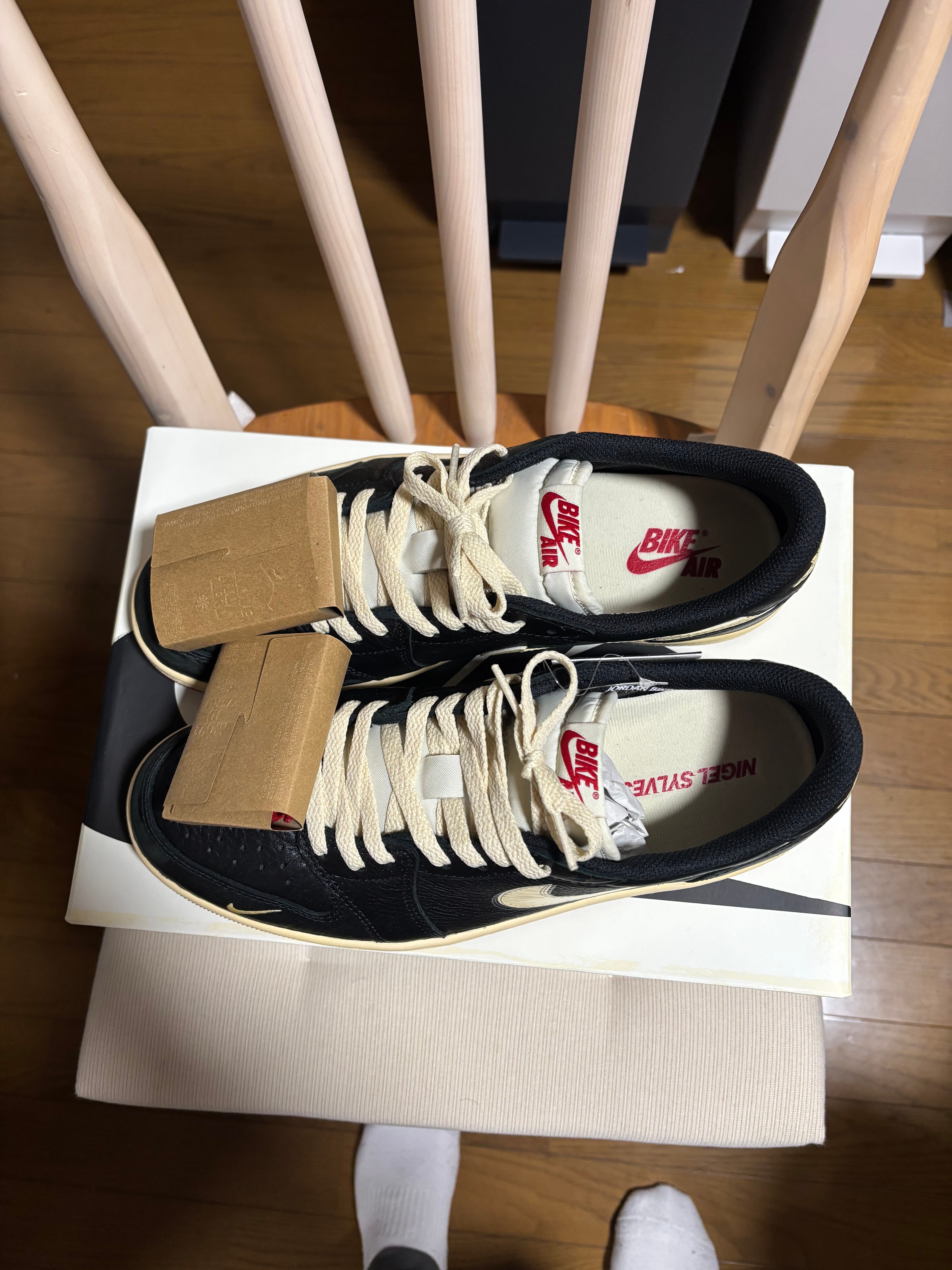 ナイジェルシルベスター × ナイキ エアジョーダン1 レトロ ロー OG "ベター ウィズ タイム"