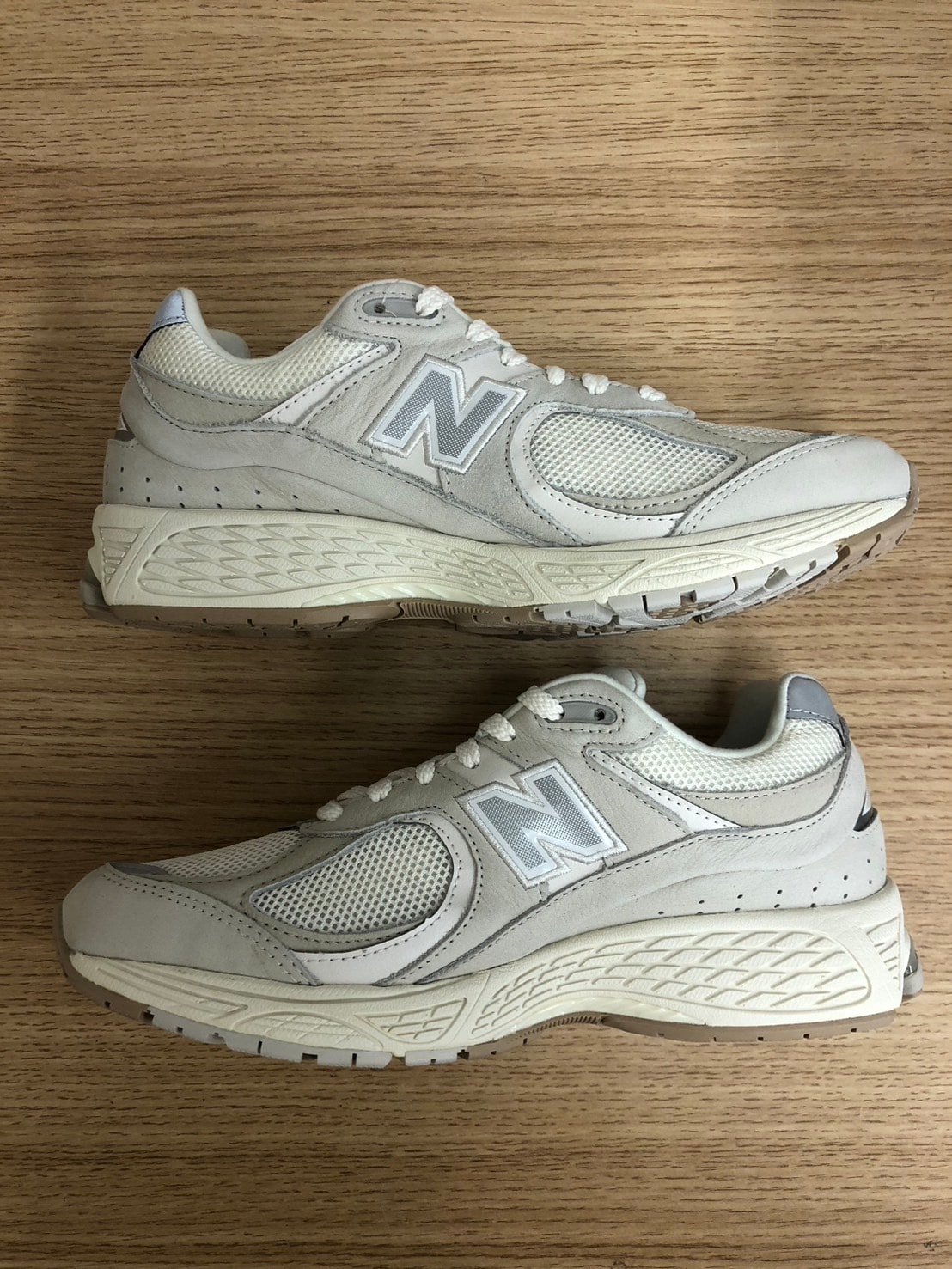 New Balance 2002R "Light Gray"