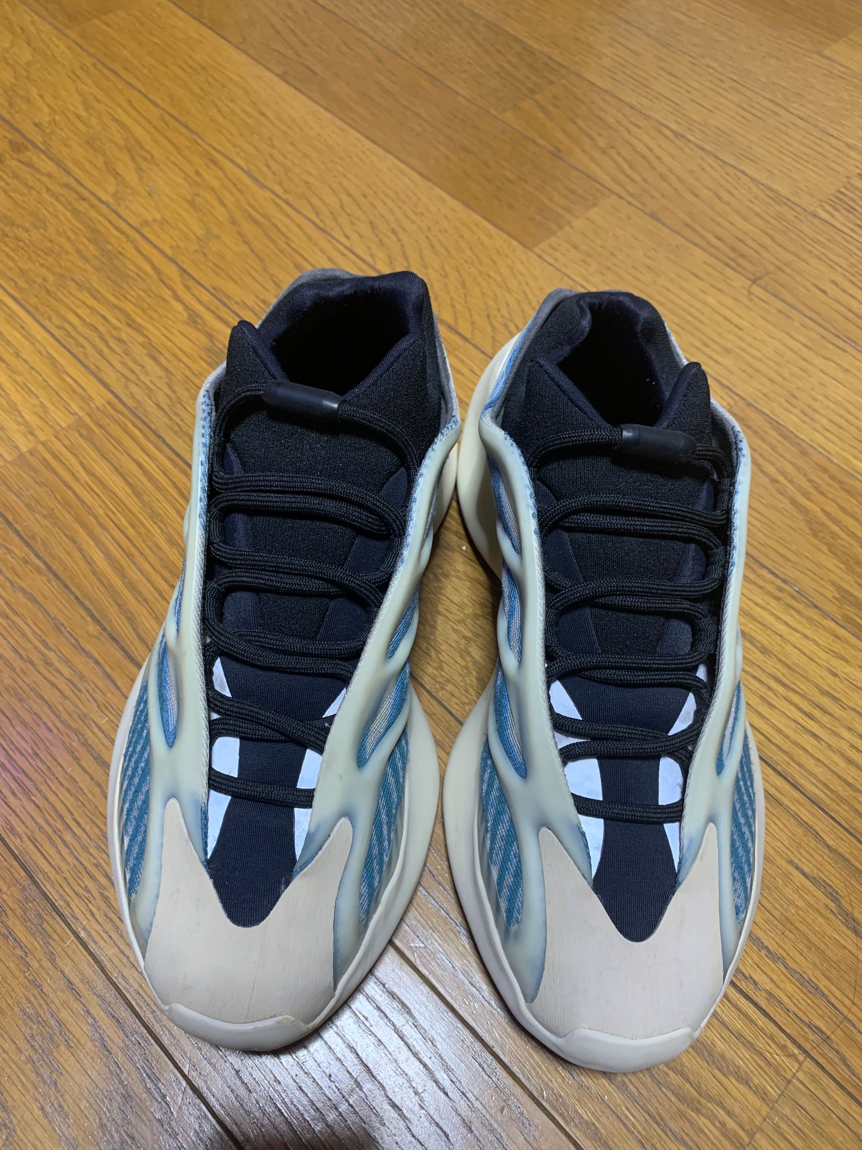 adidas YEEZY 700V3 "Kyanite"