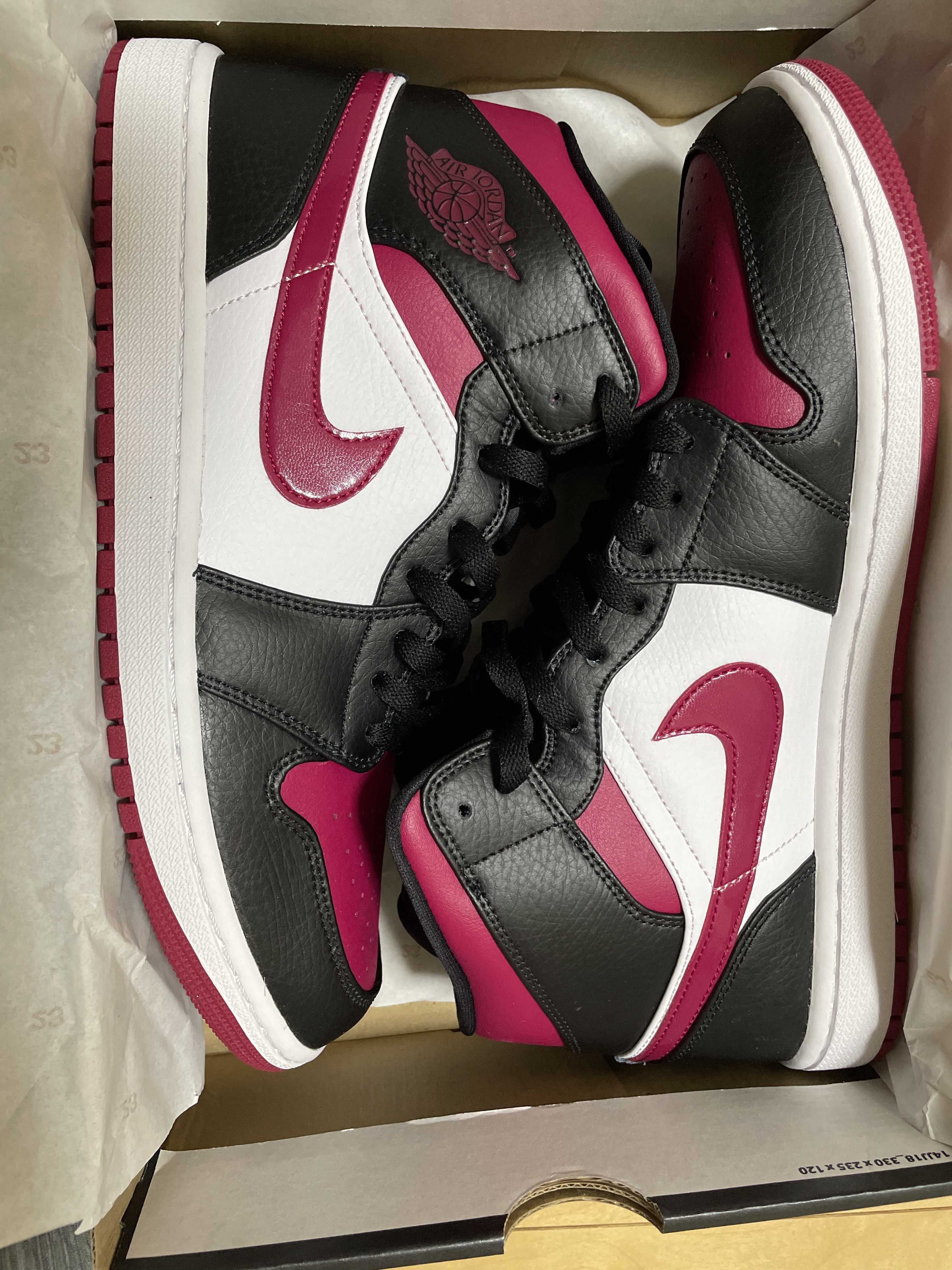 NIKE AIR JORDAN 1 MID "BLACK/RED/WHITE"