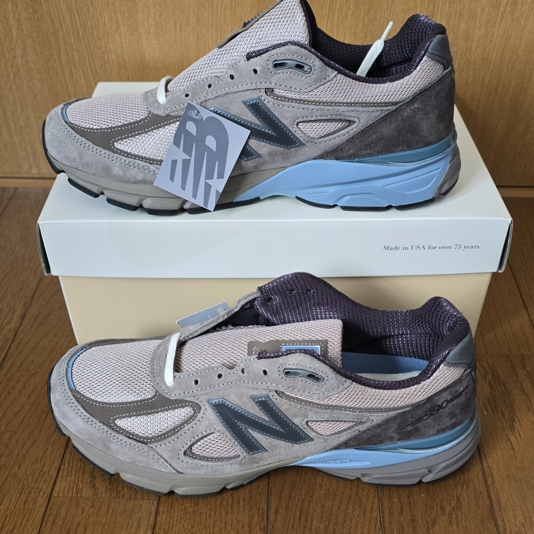 AURALEE × New Balance 990V4 "Taupe"