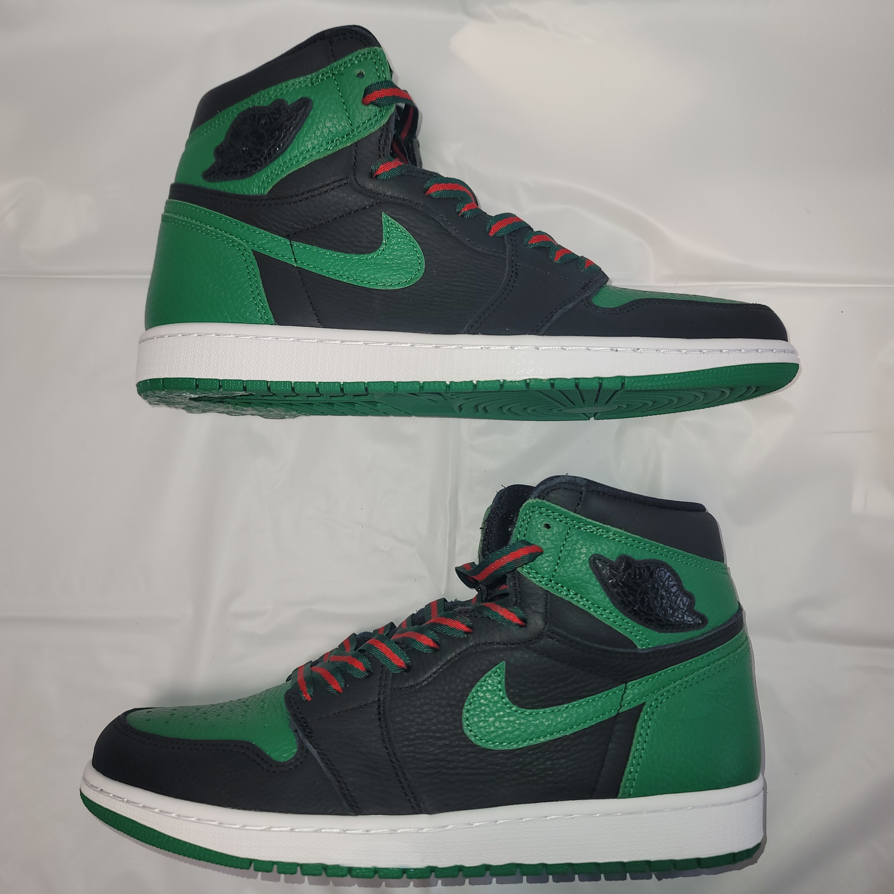 Nike Air Jordan 1 Retro High OG "Black/Pine Green" (2020)