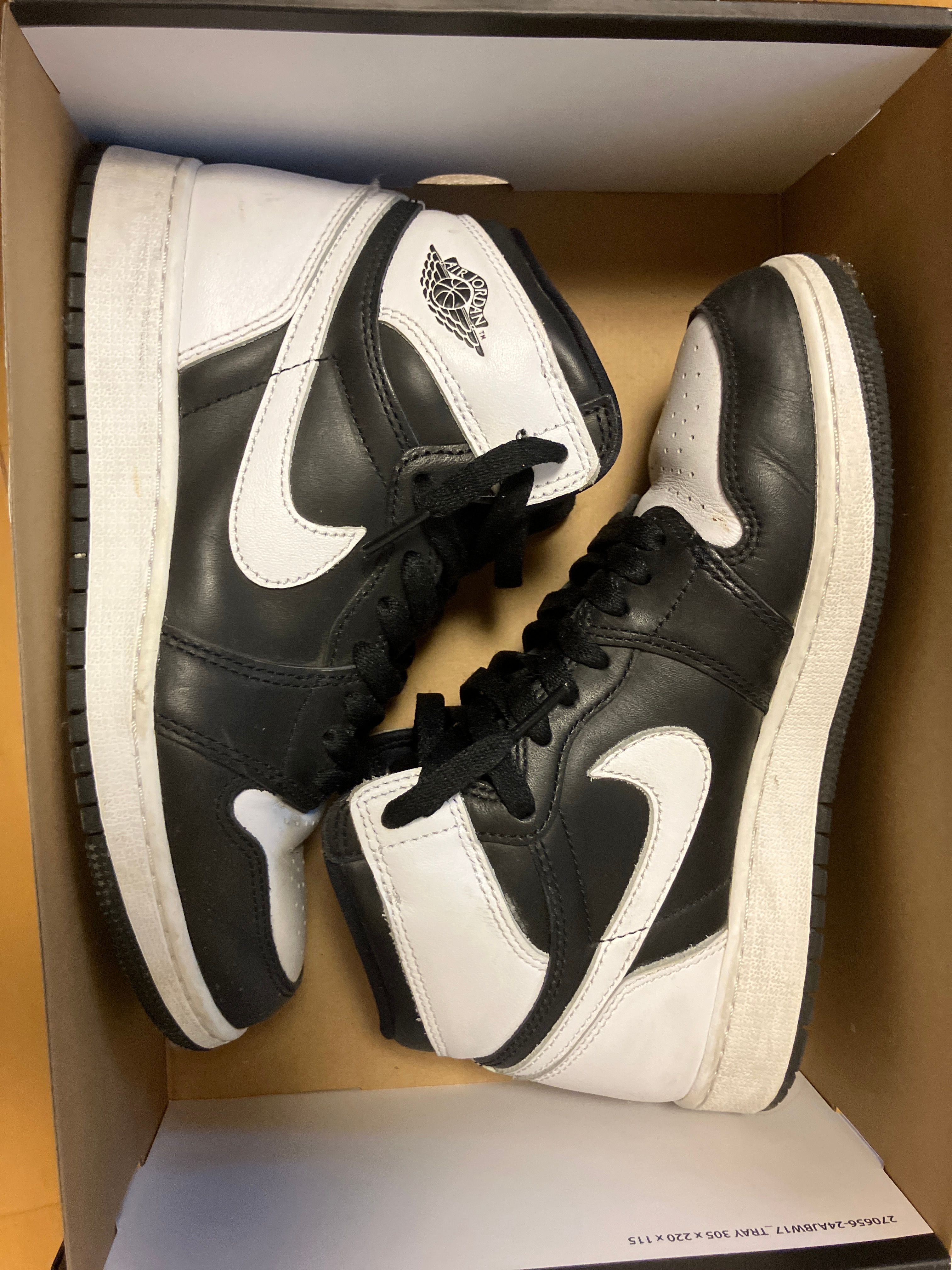 Nike GS Air Jordan 1 Retro High OG "Black/White"