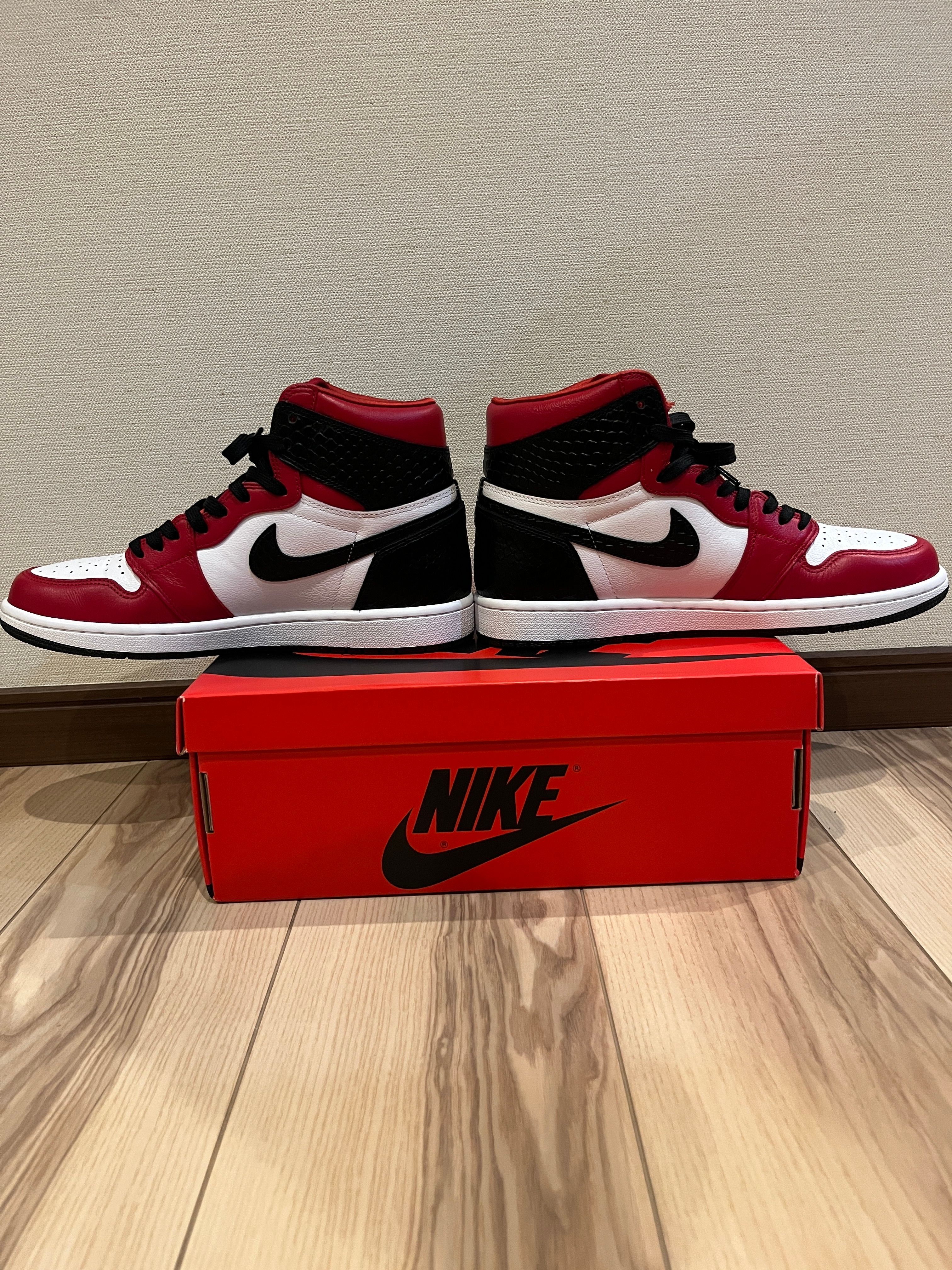Nike Women's Air Jordan 1 High OG "Satin Red"