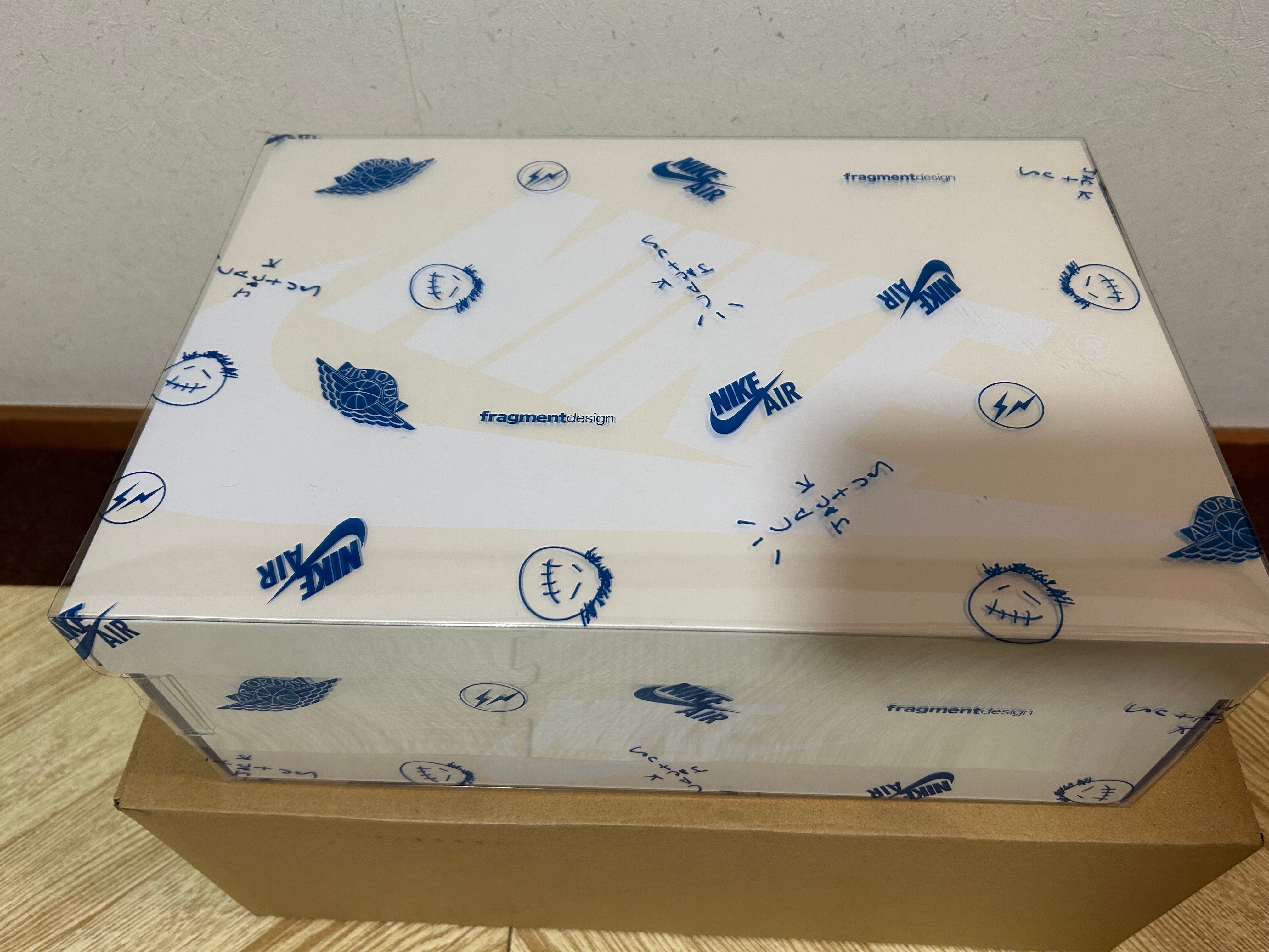 トラヴィススコット × フラグメントデザイン × ナイキ エアジョーダン1 ロー OG "セイル/ミリタリーブルー"