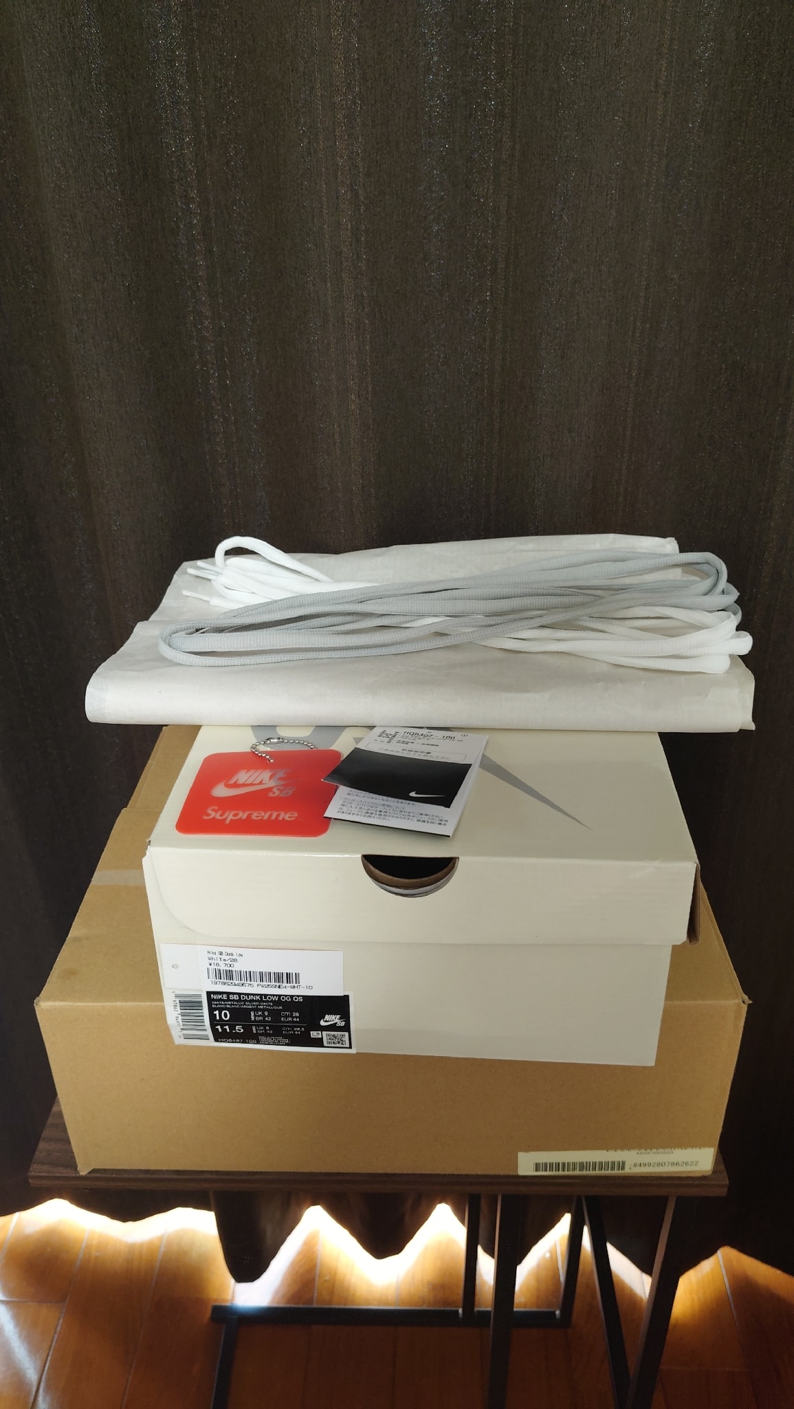 Supreme × Nike SB Dunk Low "White/Metallic Silver" (25FW Week2)