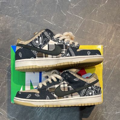 Travis Scott × Nike SB Dunk Low "Black/Parachute Beige"