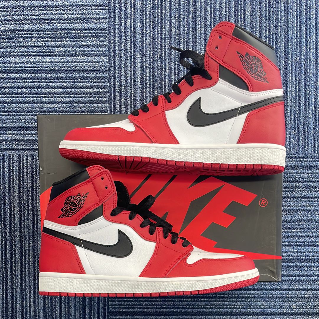 Nike Air Jordan 1 Retro High "Chicago" (2015)