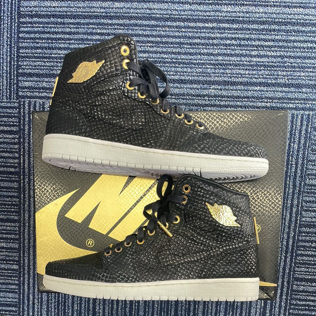 Nike Air Jordan 1 Retro High Pinnacle "Black"