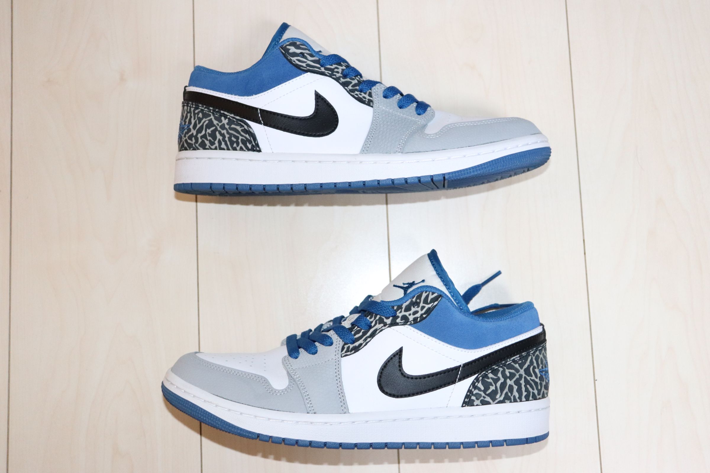 Nike Air Jordan 1 Low "True Blue"