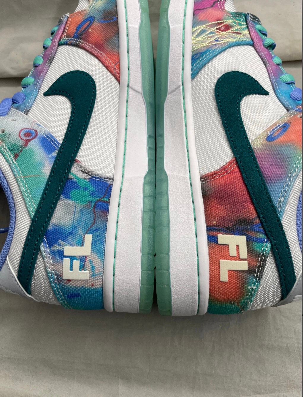 Futura × Nike SB Dunk Low "White and Geode Teal"