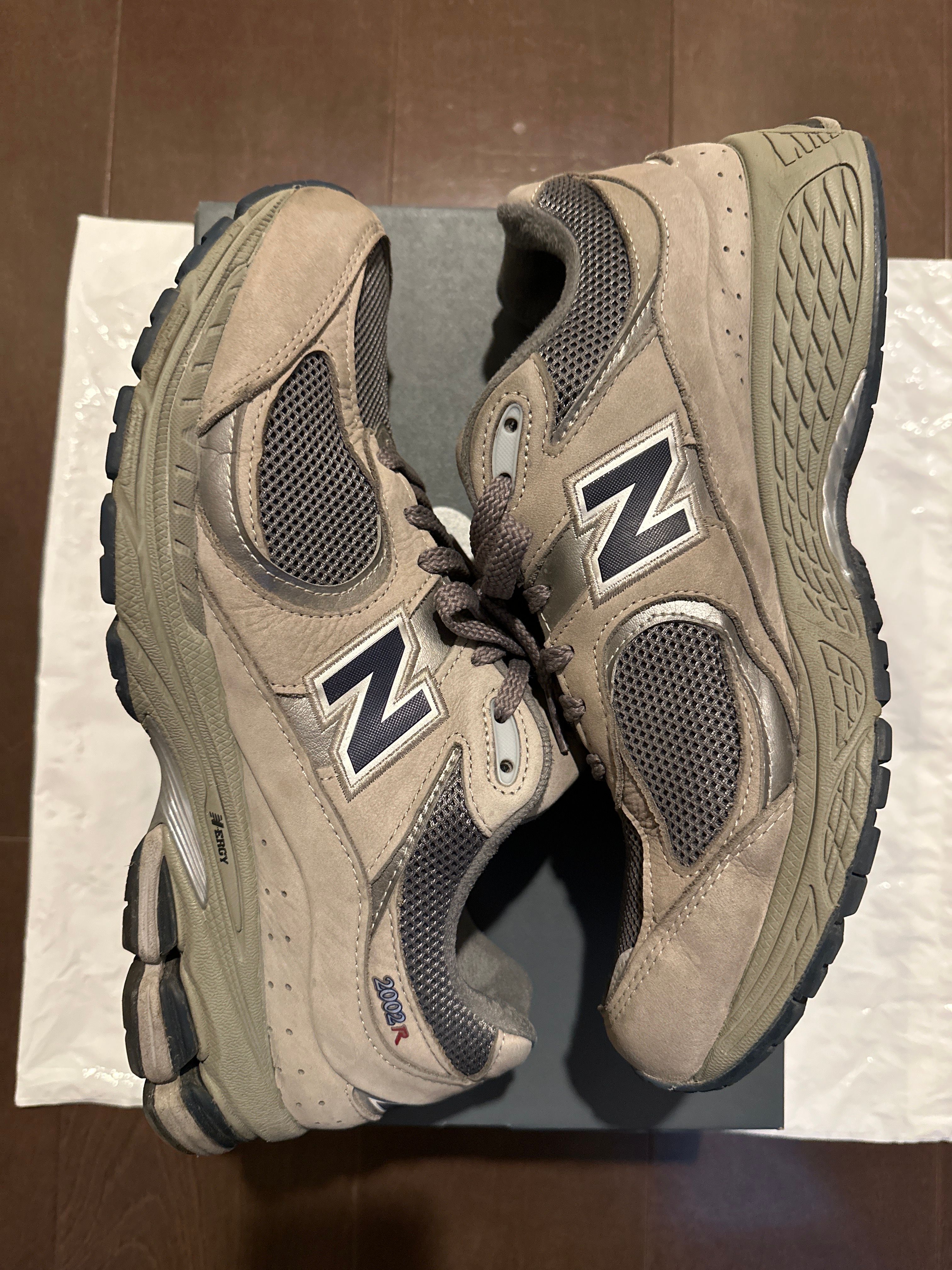 New Balance 2002R "Gray"