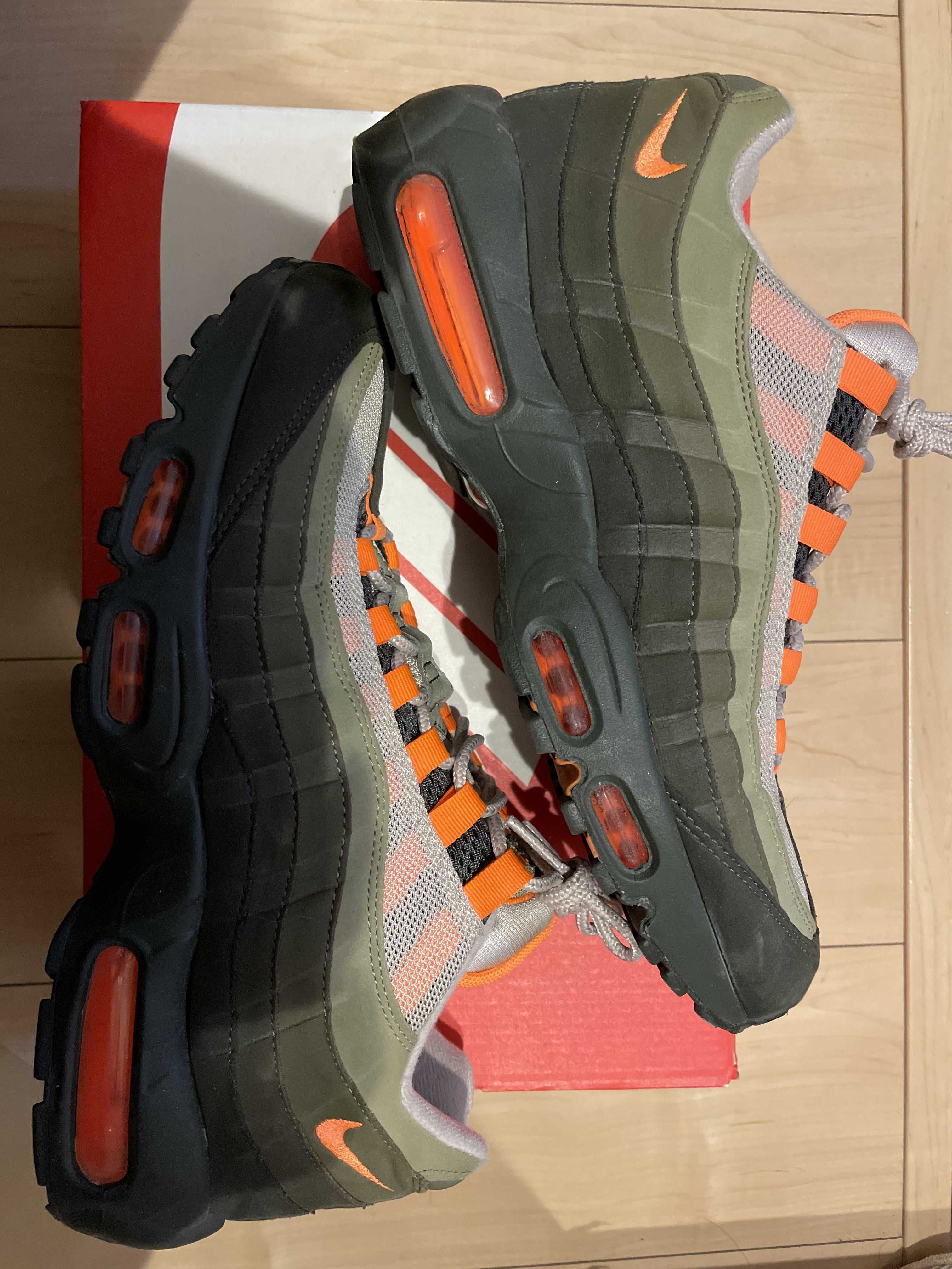 Nike Air Max 95 "String/Total Orange"