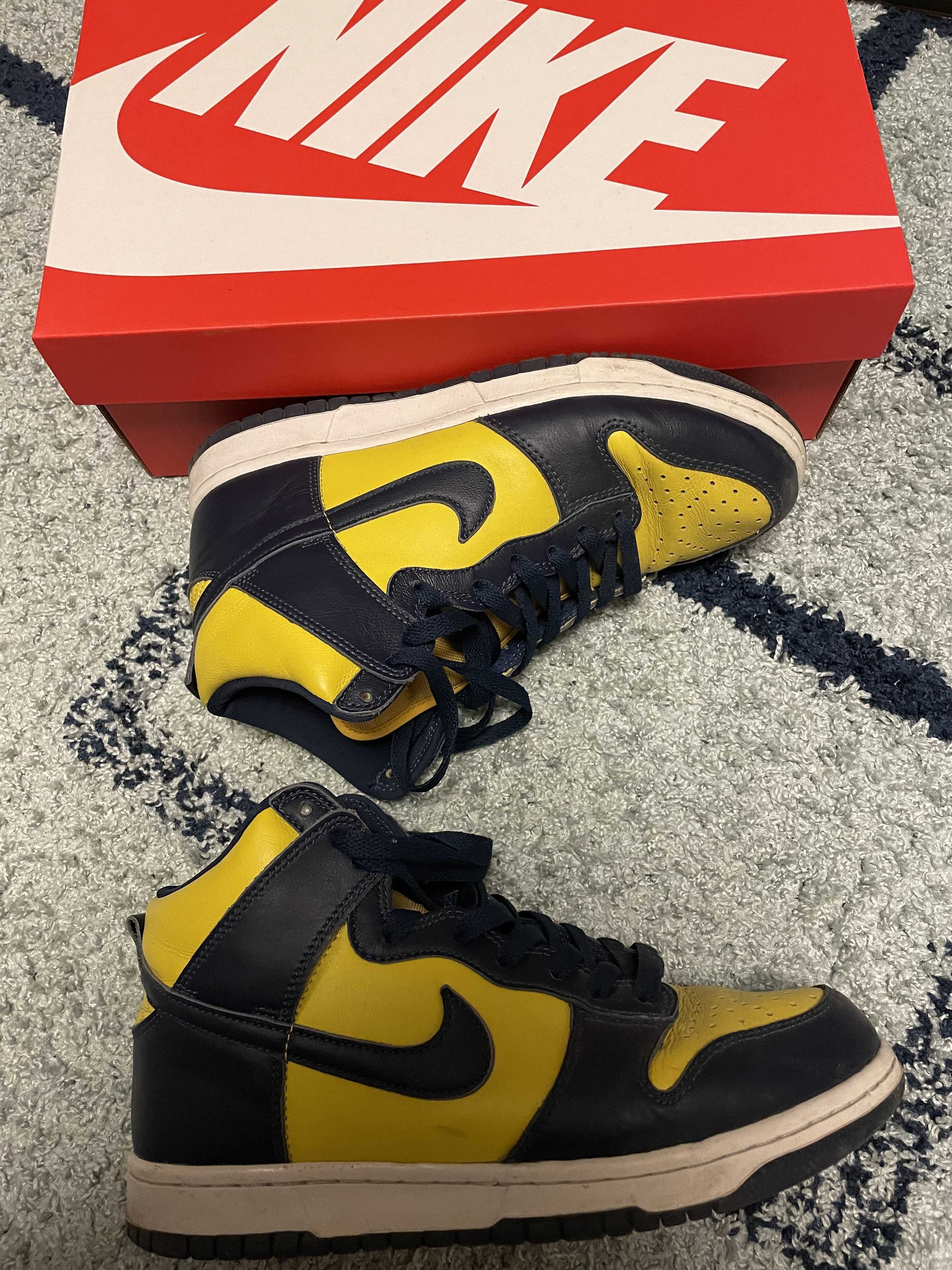 Nike Dunk High "Michigan"