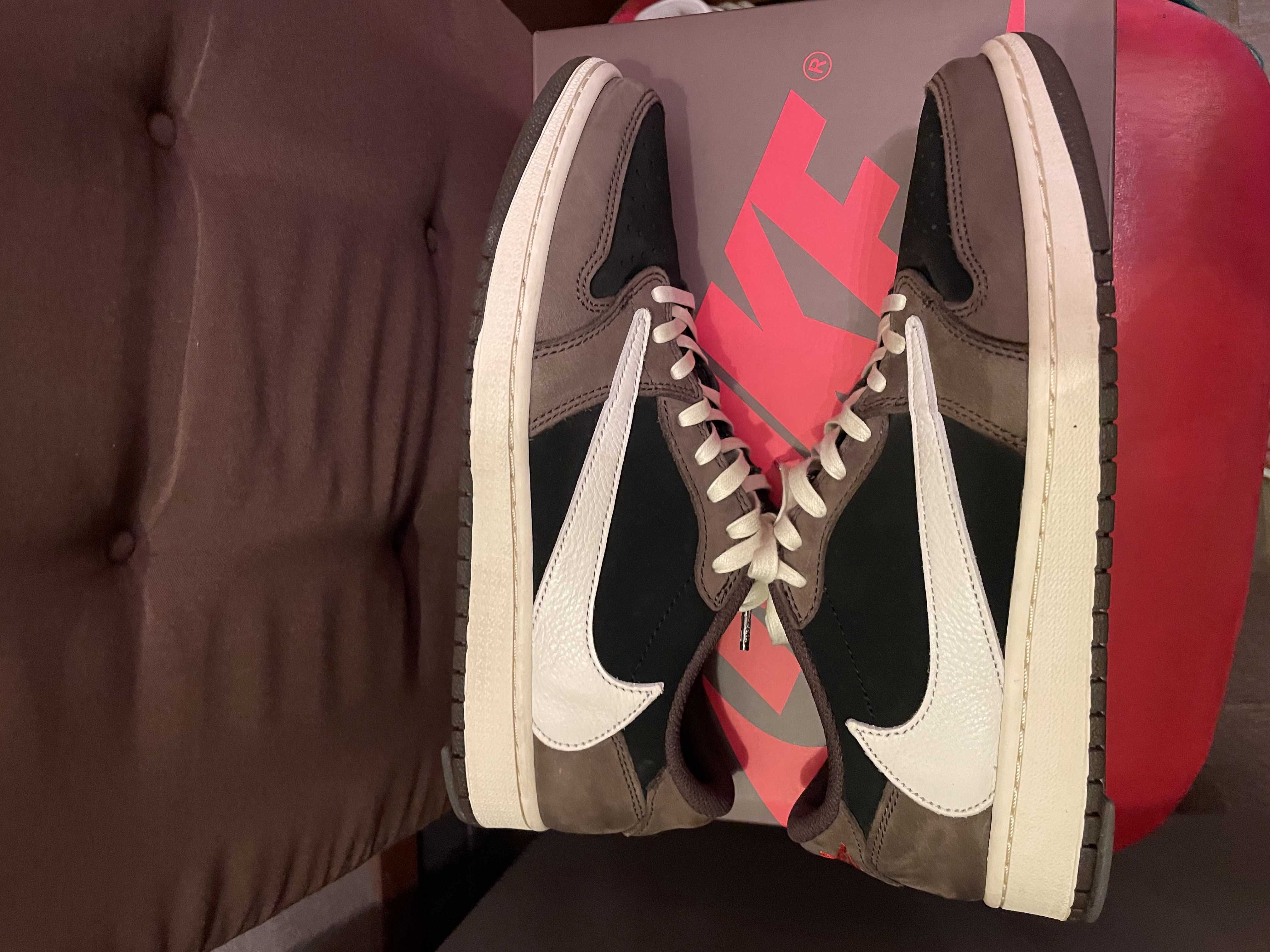 Travis Scott × Nike Air Jordan 1 Low OG SP-T  "Black/Dark Mocha"