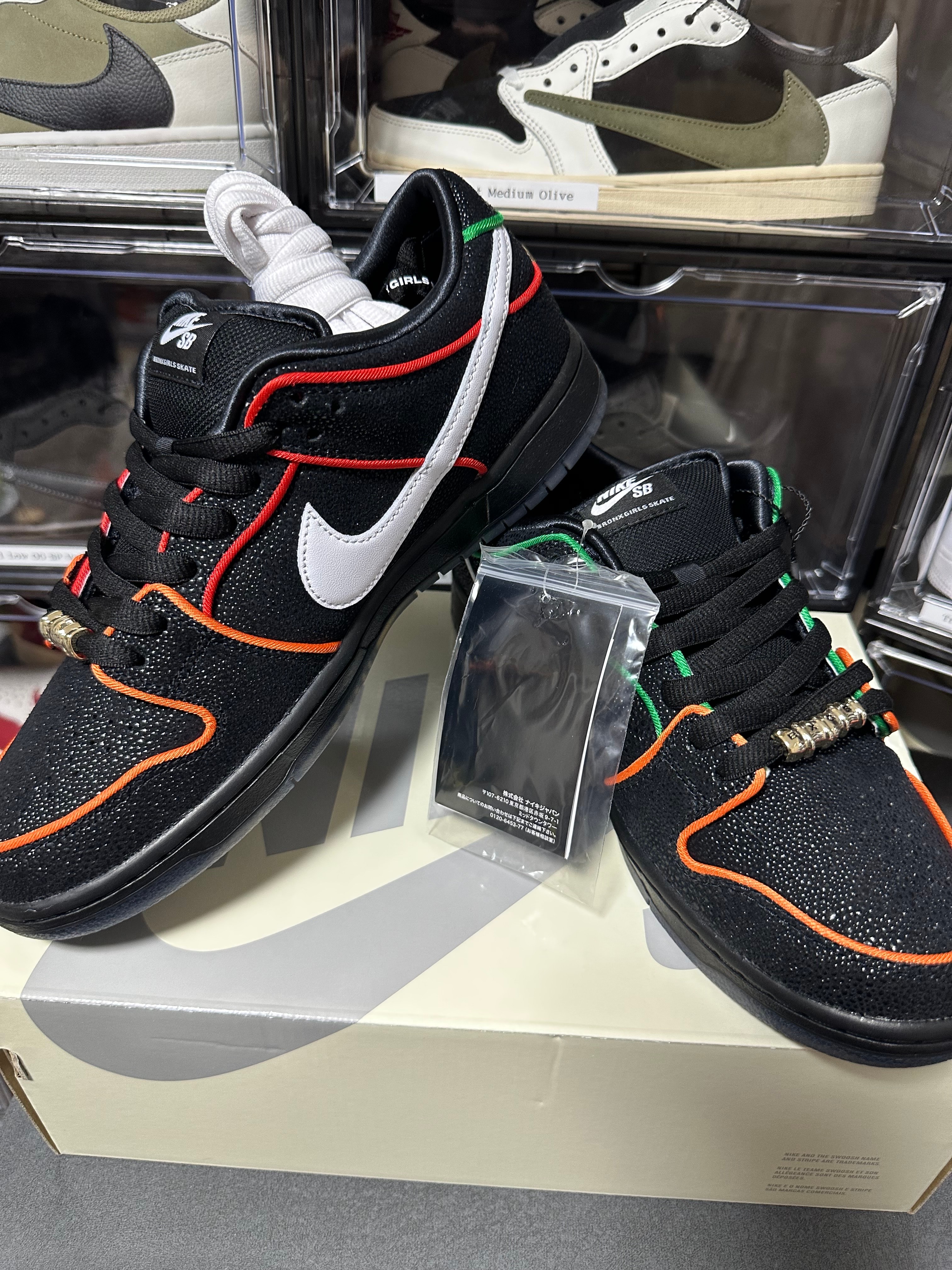 Bronx Girls Skate × Nike SB Dunk Low Pro "Black/Challenge Red"