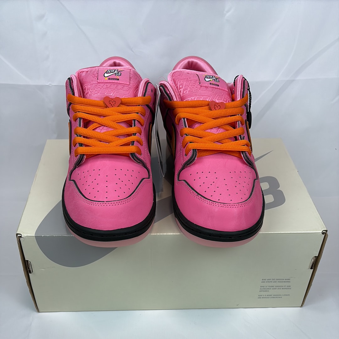 The Powerpuff Girls × Nike SB Dunk Low Pro QS "Blossom"