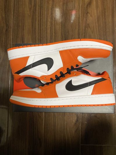 Nike Air Jordan 1 Low OG "Starfish"
