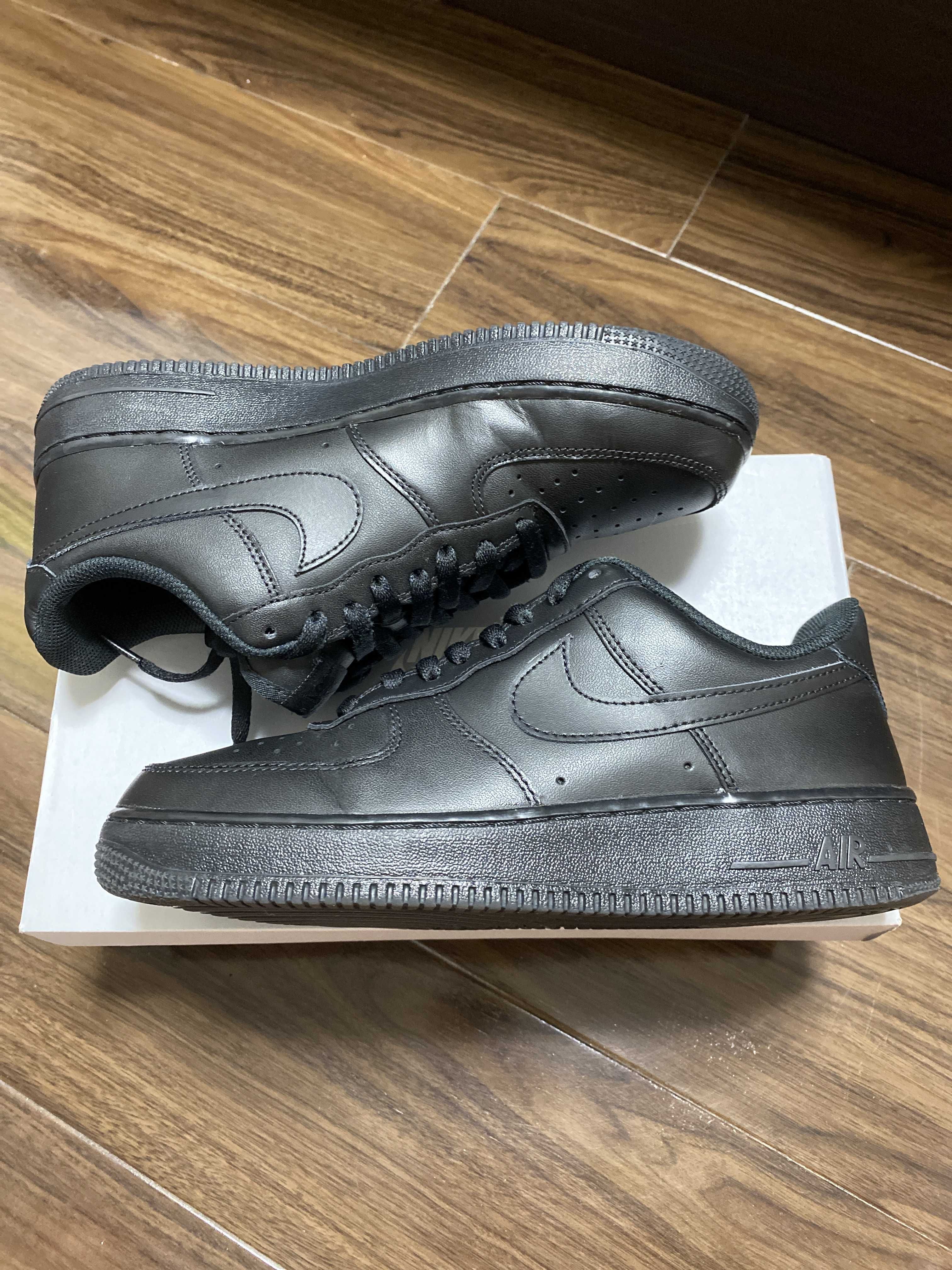 Nike Air Force 1 Low '07 "Black/Black"
