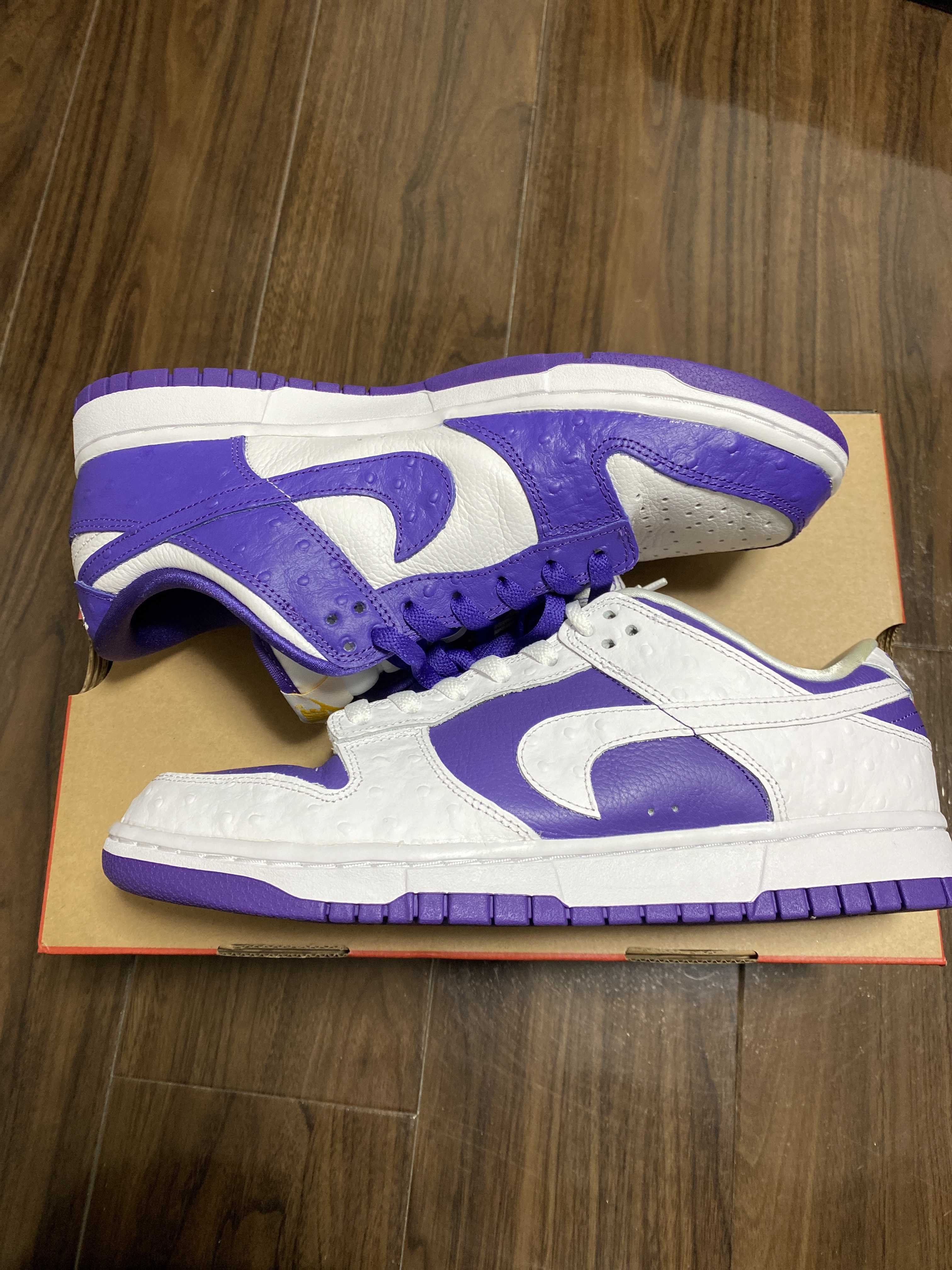 Nike Women's Dunk Low "Made You Look"