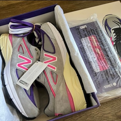 KITH × UNITED ARROWS & SONS × New Balance 990V4 "Smoked Pearl"