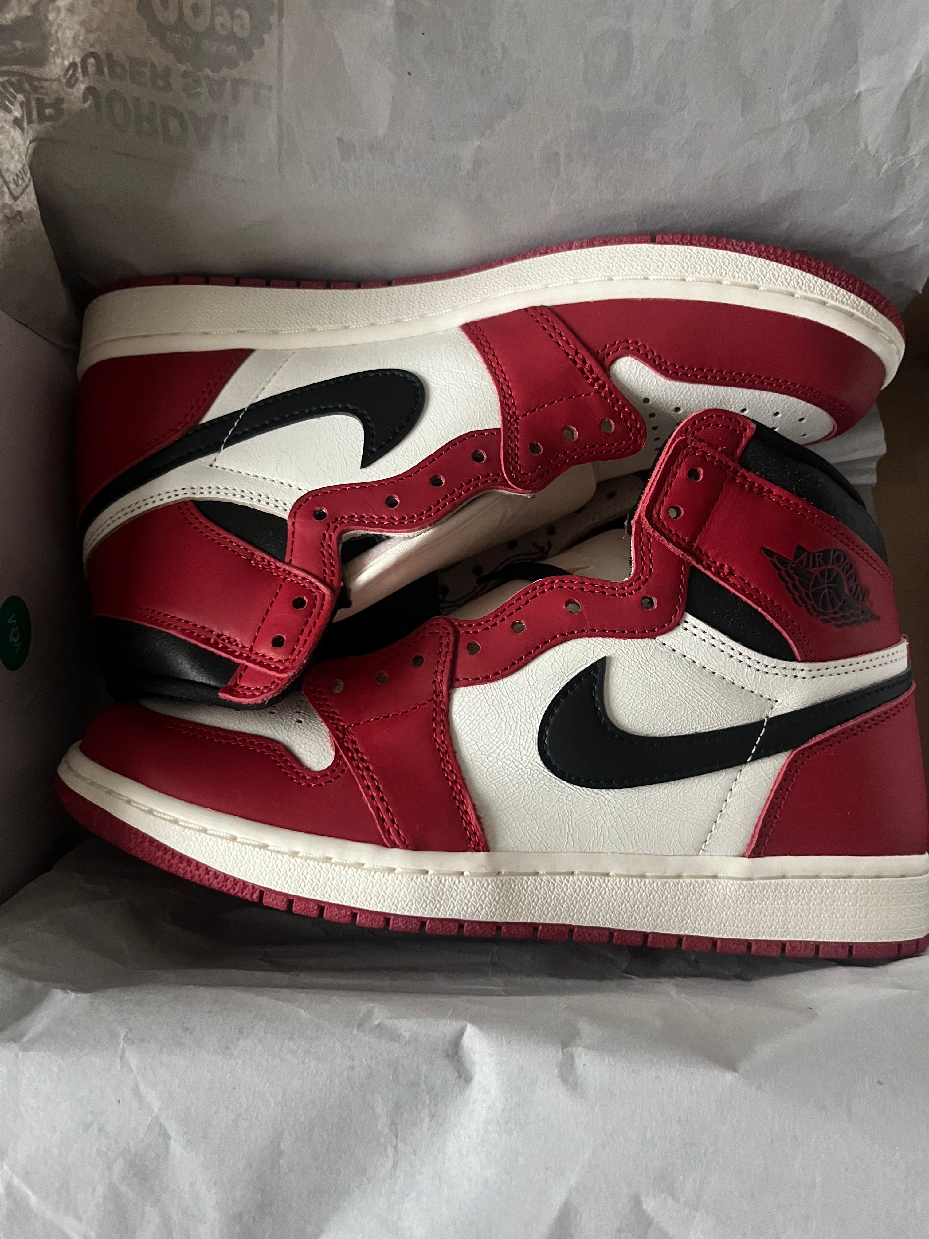 Nike Air Jordan 1 High OG "Lost & Found/Chicago"