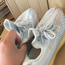 アディダス イージーブースト350V2 "クラウド ホワイト"