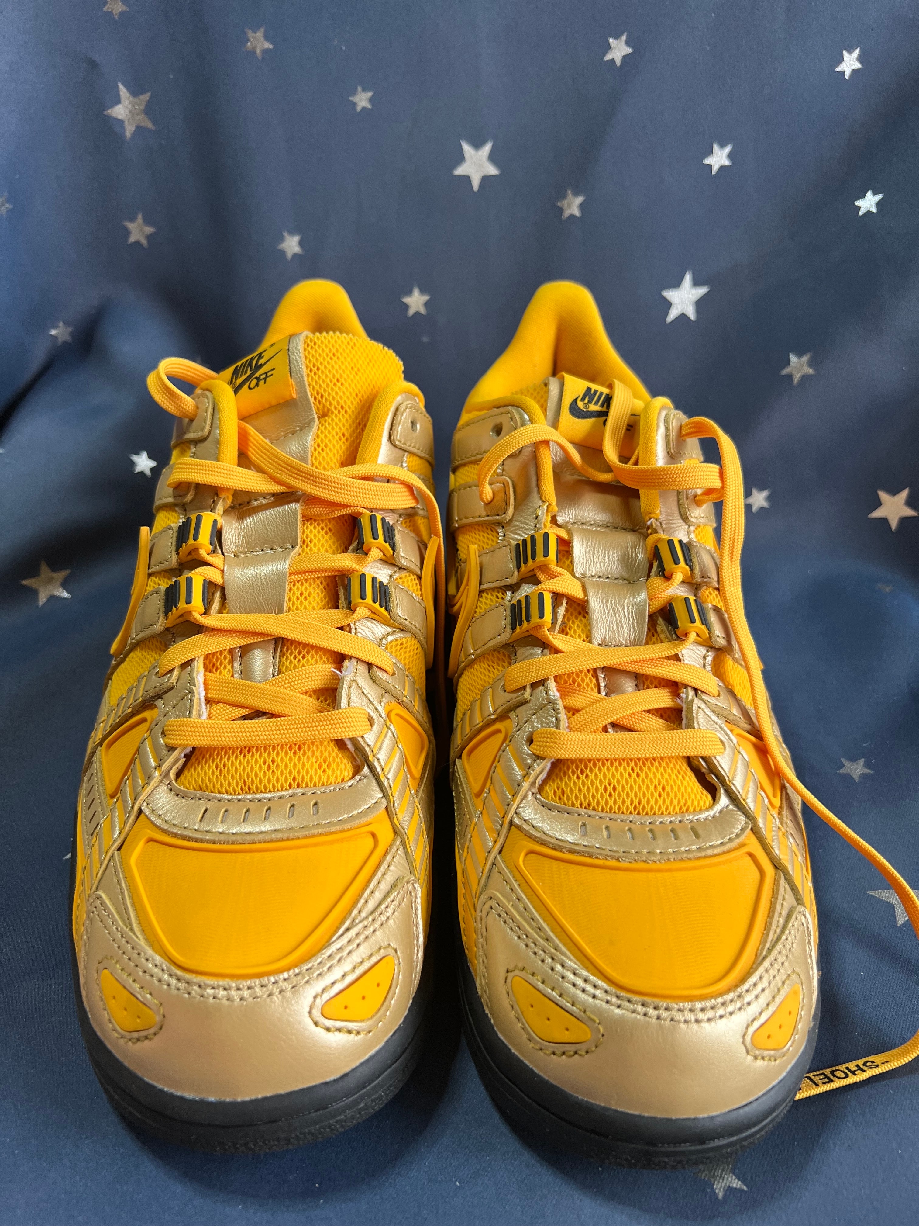 Off-White × Nike Air Rubber Dunk "University Gold" 