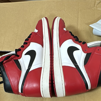 Nike Air Jordan 1 Retro High "Chicago" (2015)