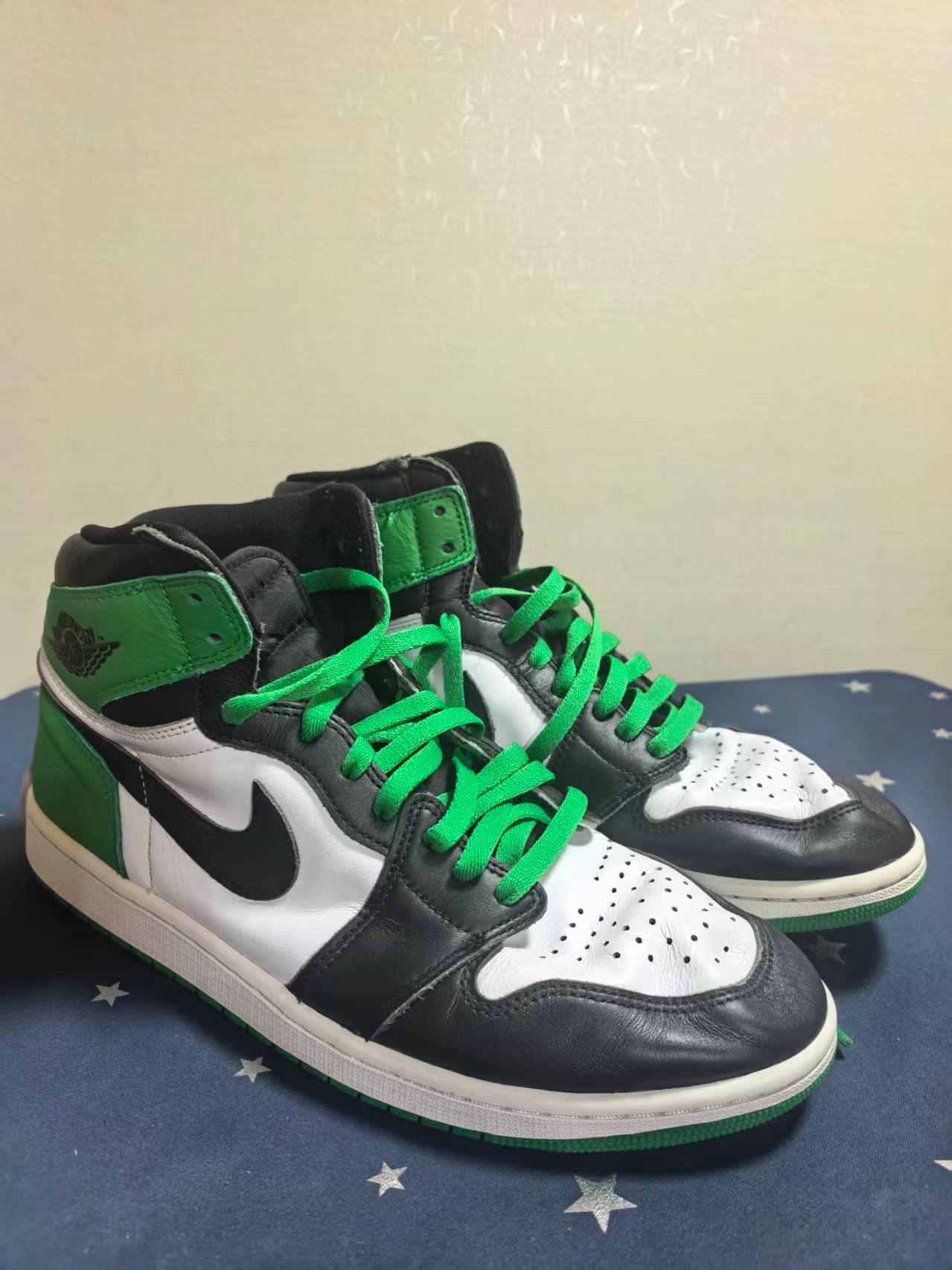 Nike Air Jordan 1 Retro High OG "Celtics/Black and Lucky Green" (2023)