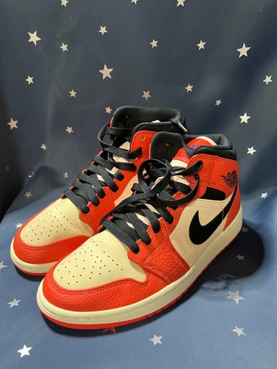 Nike Air Jordan 1 Mid "Team Orange Black"