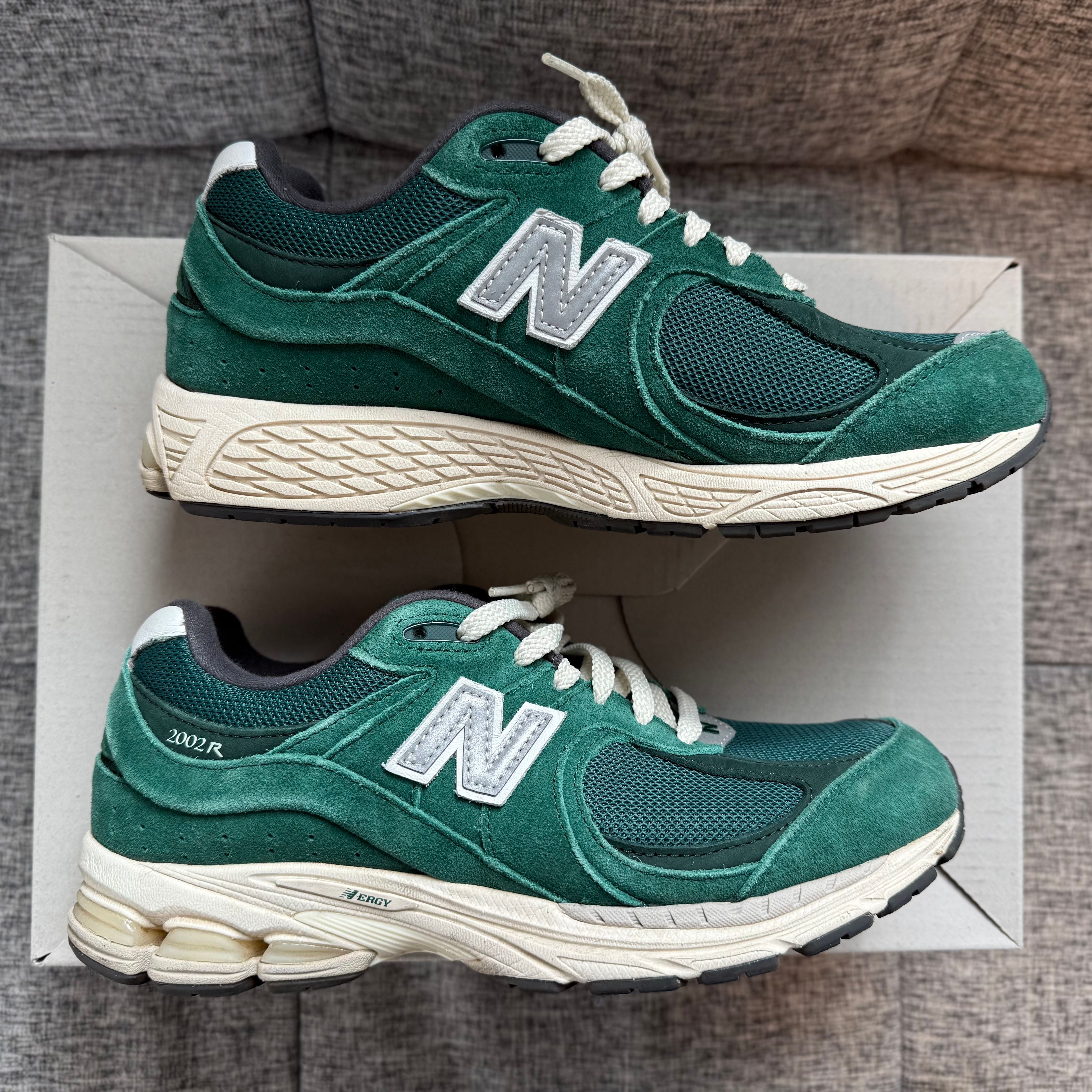New Balance 2002R "Forest Green"