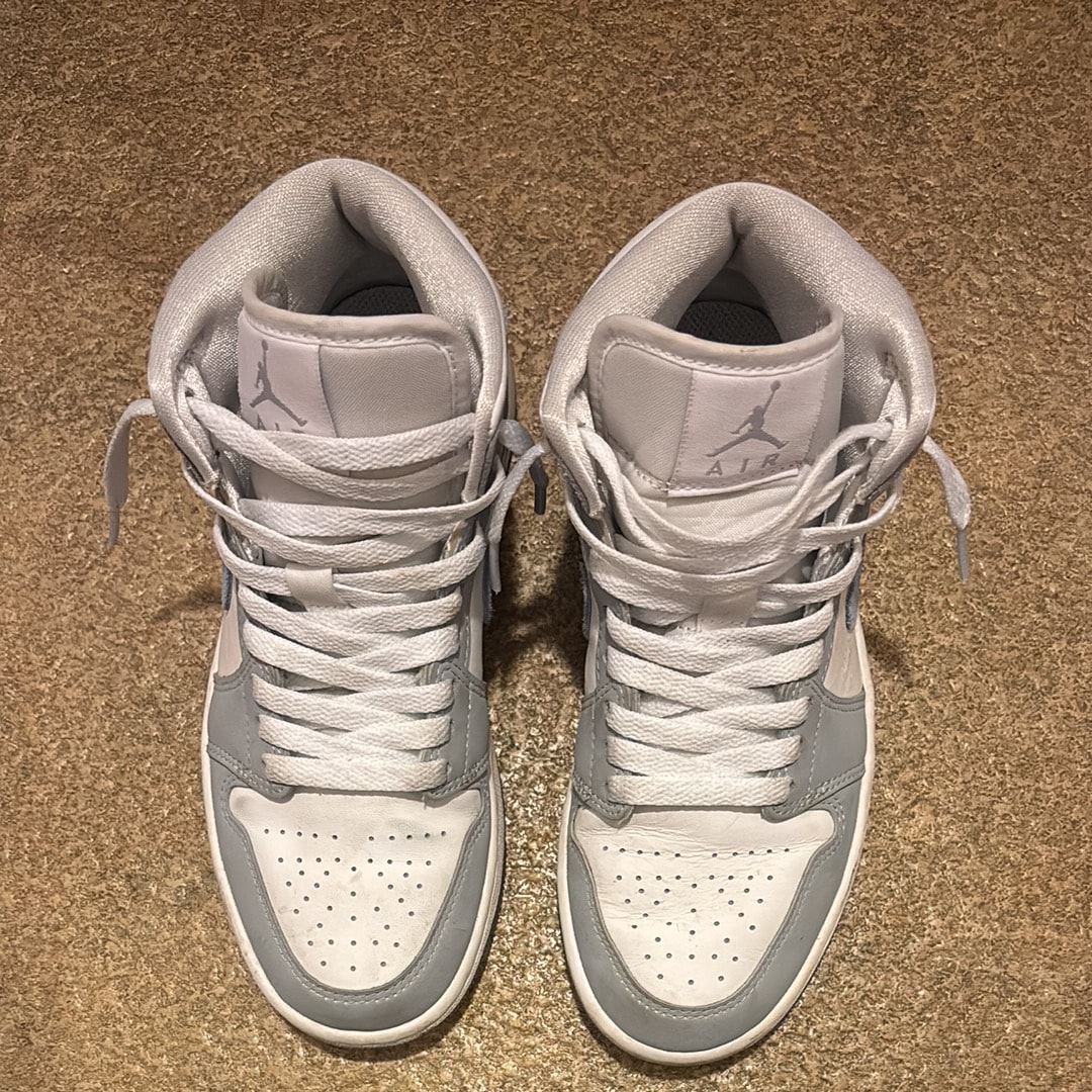 Nike Women's Air Jordan 1 Mid "Wolf Grey"