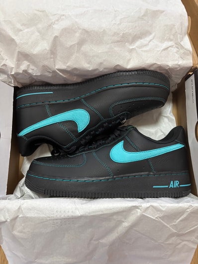 Nike Air Force 1 Low "Black Tiffany"
