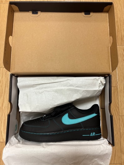 Nike Air Force 1 Low "Black Tiffany"