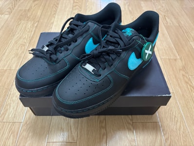 Nike Air Force 1 Low "Black Tiffany"